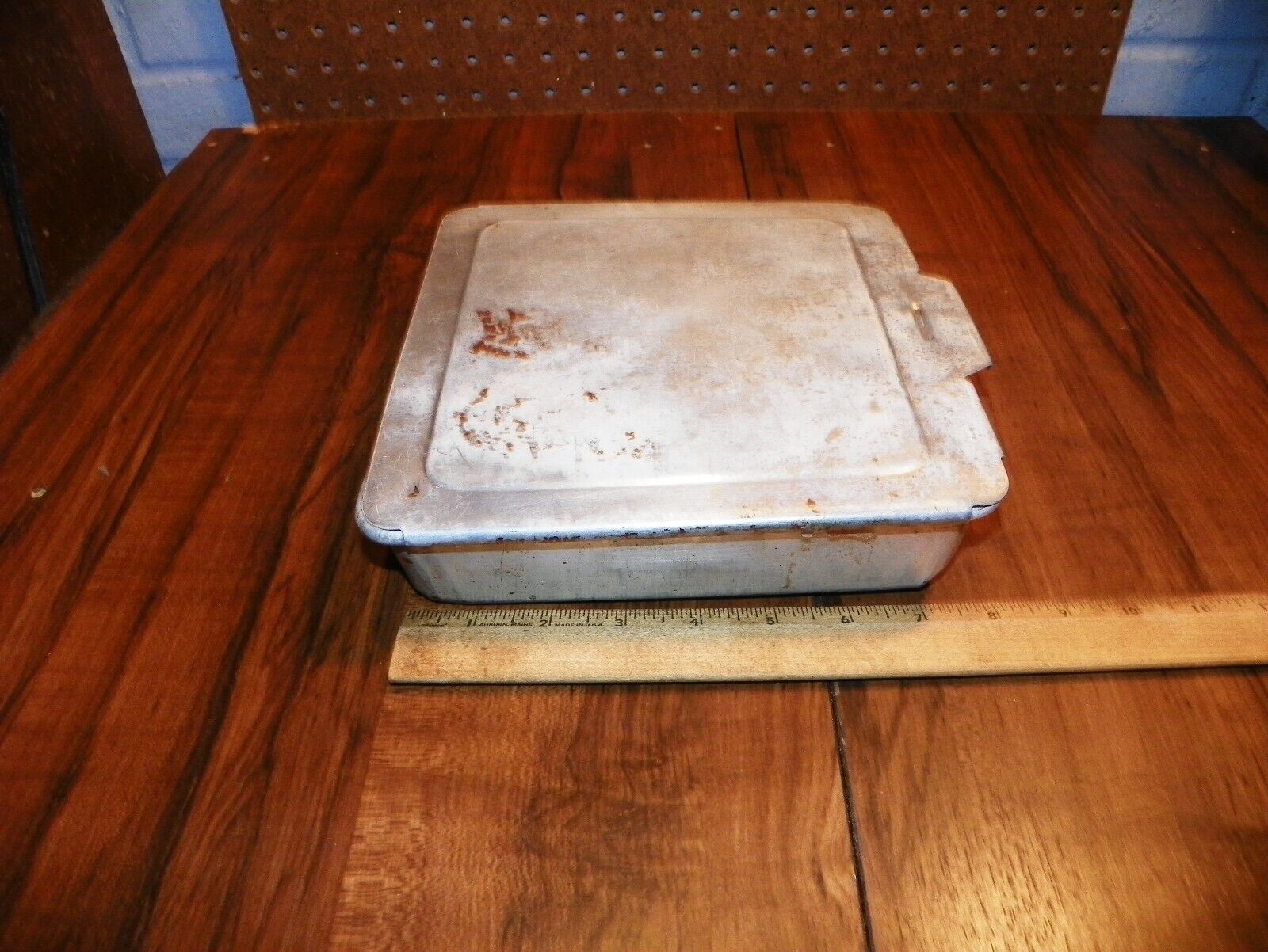 Vintage Aluminum 8 x 8 x 2 Baking Pan w/ Sliding Lid