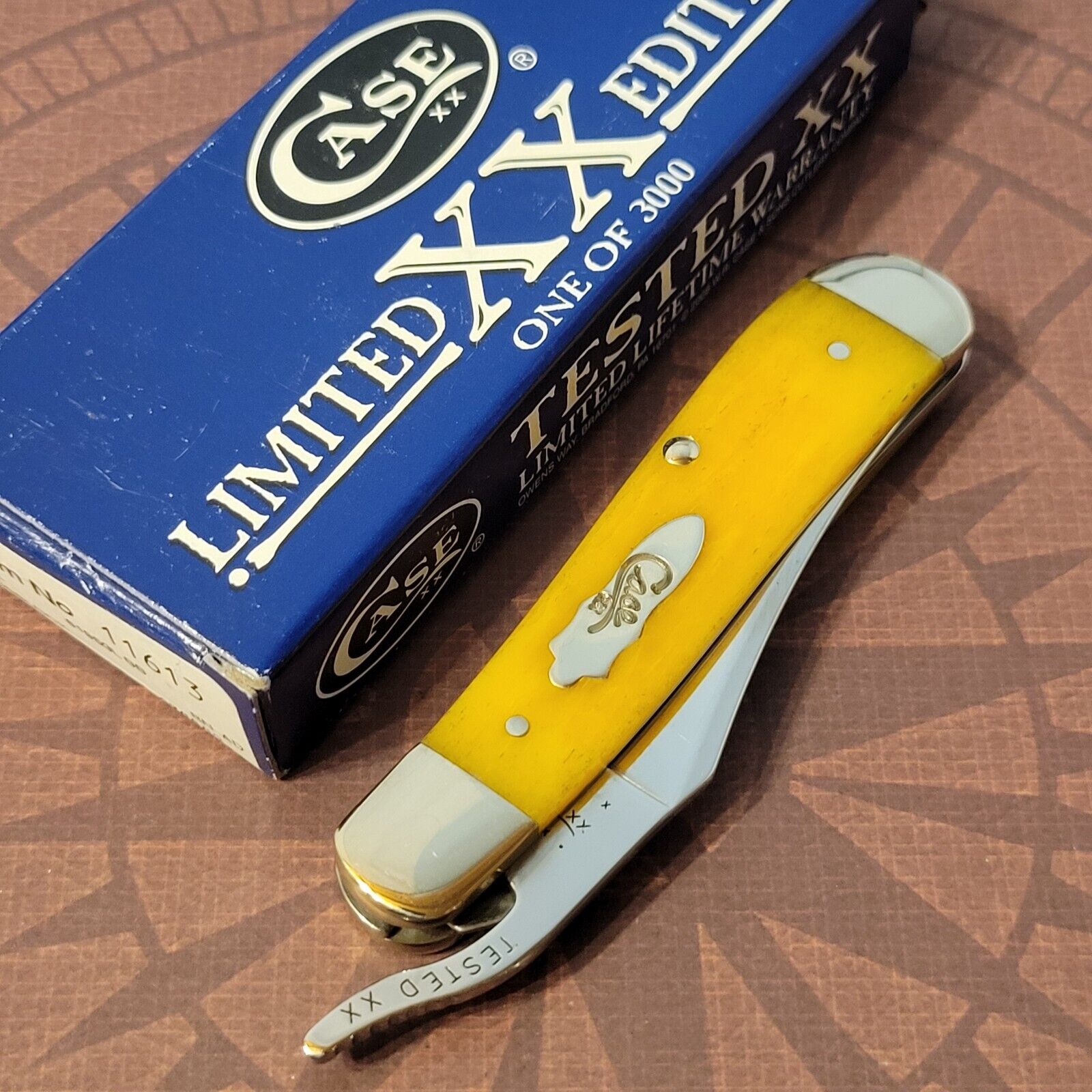 CASE XX Knife Made in USA 2012 61953L SS Liner Lock Jigged Marigold Bone LIMITED