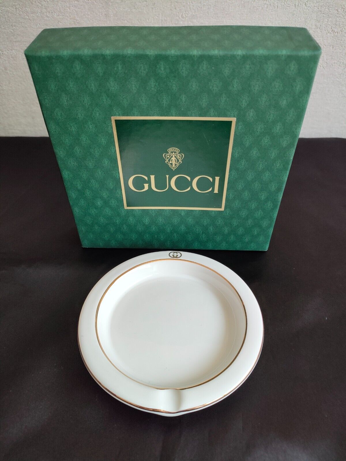 Gucci old Gucci Round Cigar Ashtray GG Logo Vintage porcelain