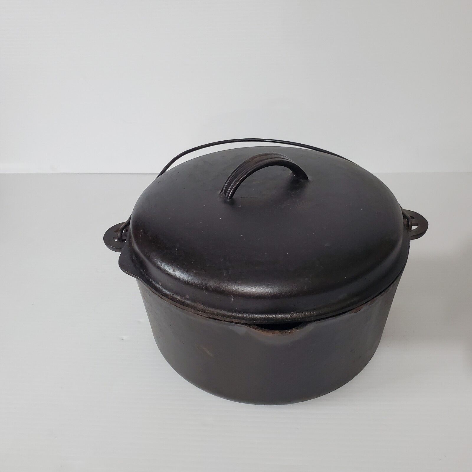 Vintage Chicago Iron Works Foundry Cast Iron Pot Dutch Oven With Lid Antique S10