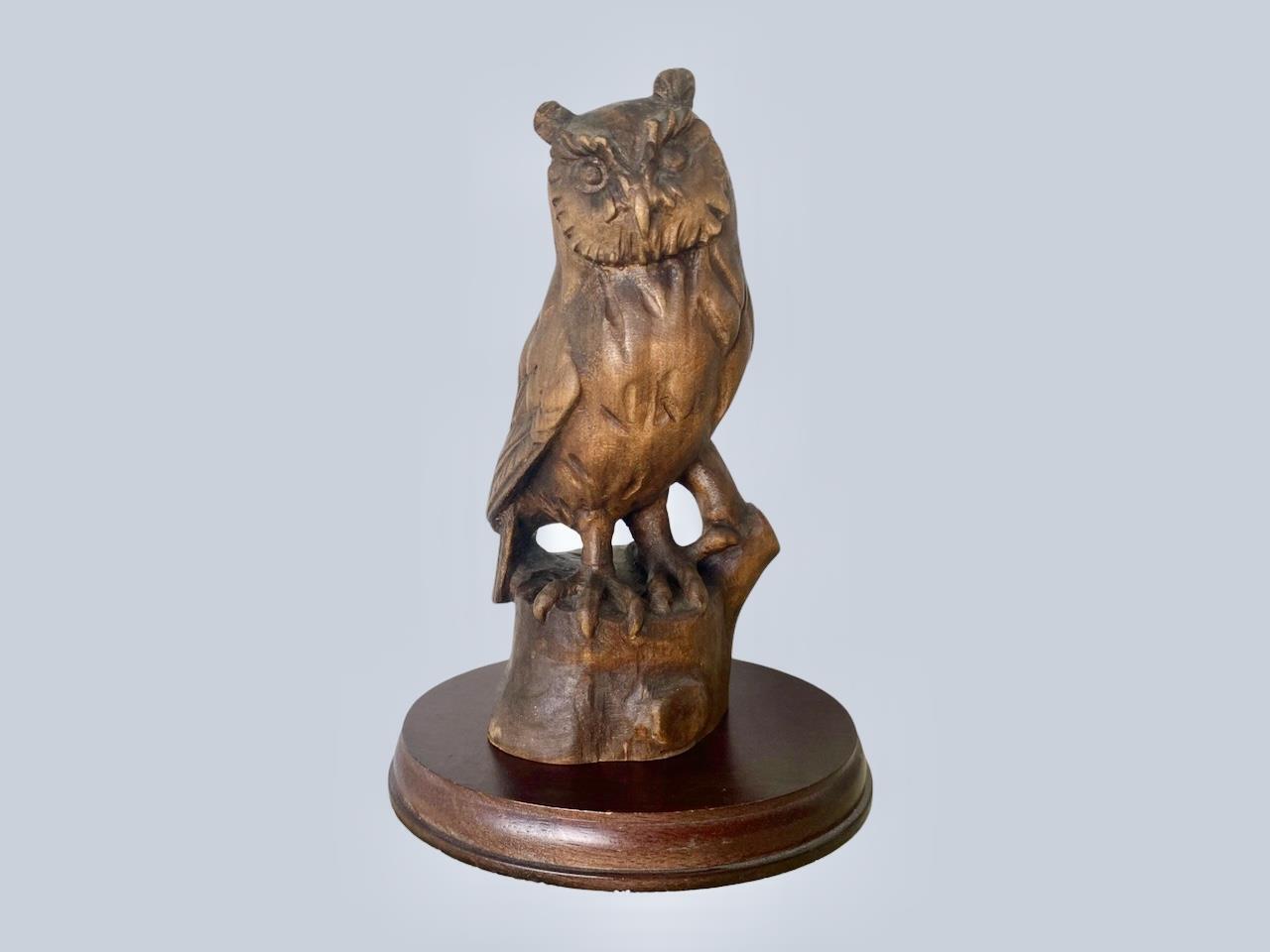 Remarkable Vintage carved Wood Statue shaped like an Owl Germany Black Forest