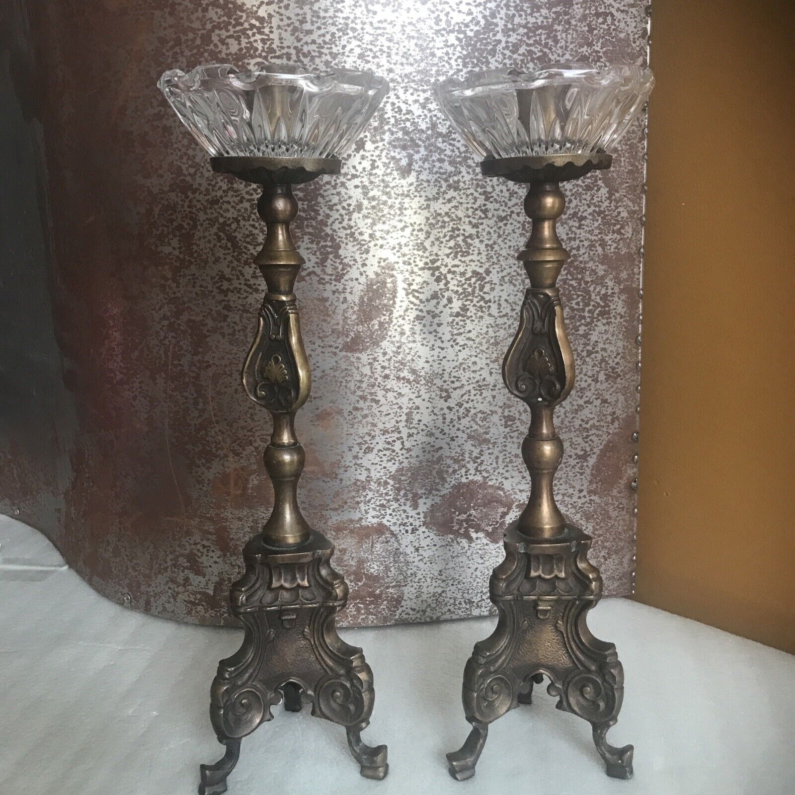Ornate Metal Brass Candle Holders Candlesticks Church Alter 15” Glass Wax Basin