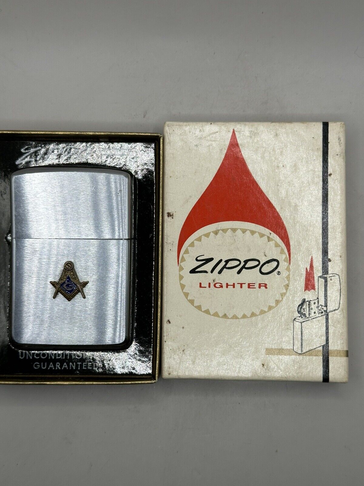 Vintage 1971 Masonic Free Masons Zippo Lighter Excellent Condition W/ Box