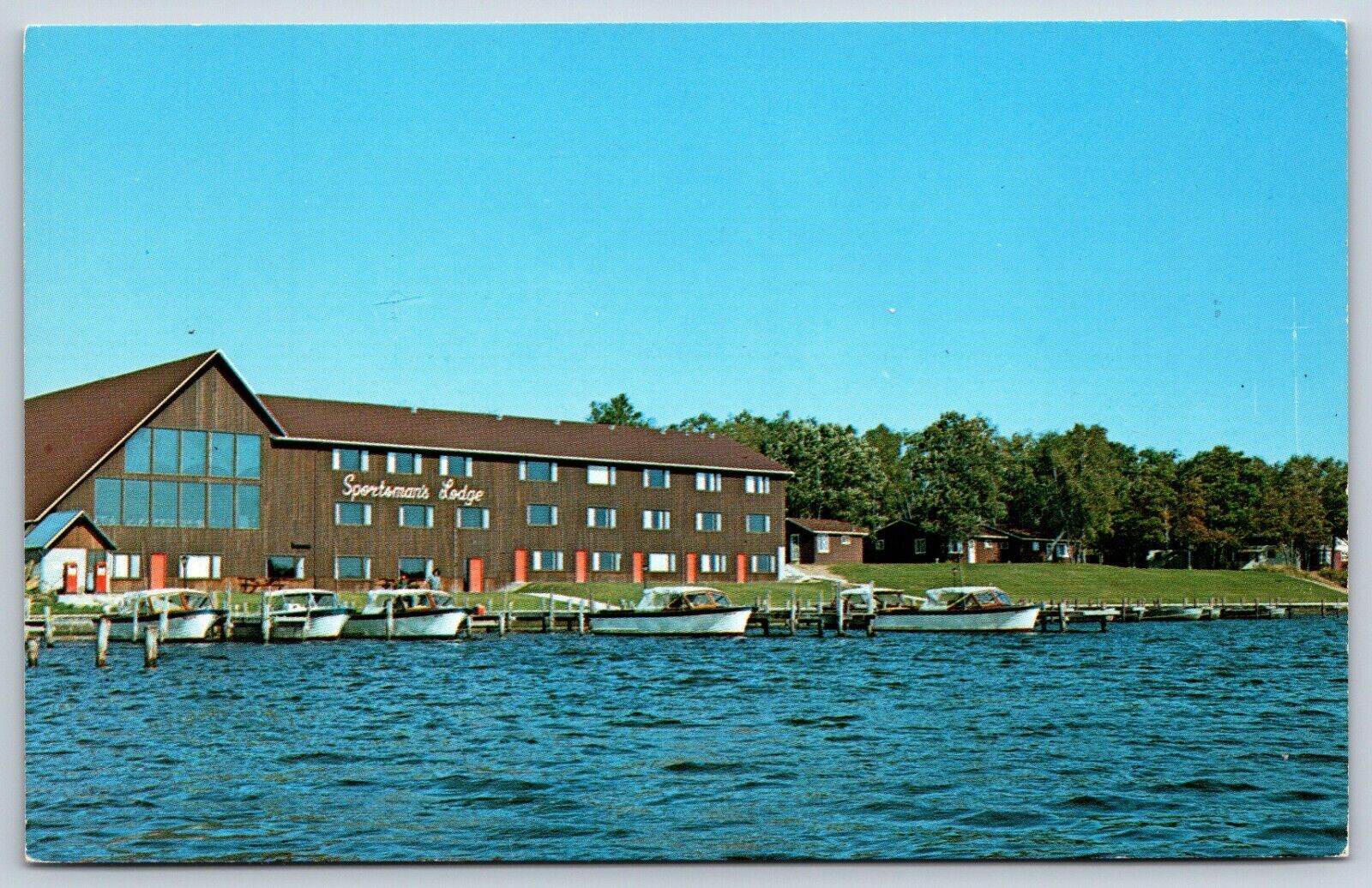 Postcard Sportsman's Lodge On Lake Of The Woods, Baudette Minnesota Unposted
