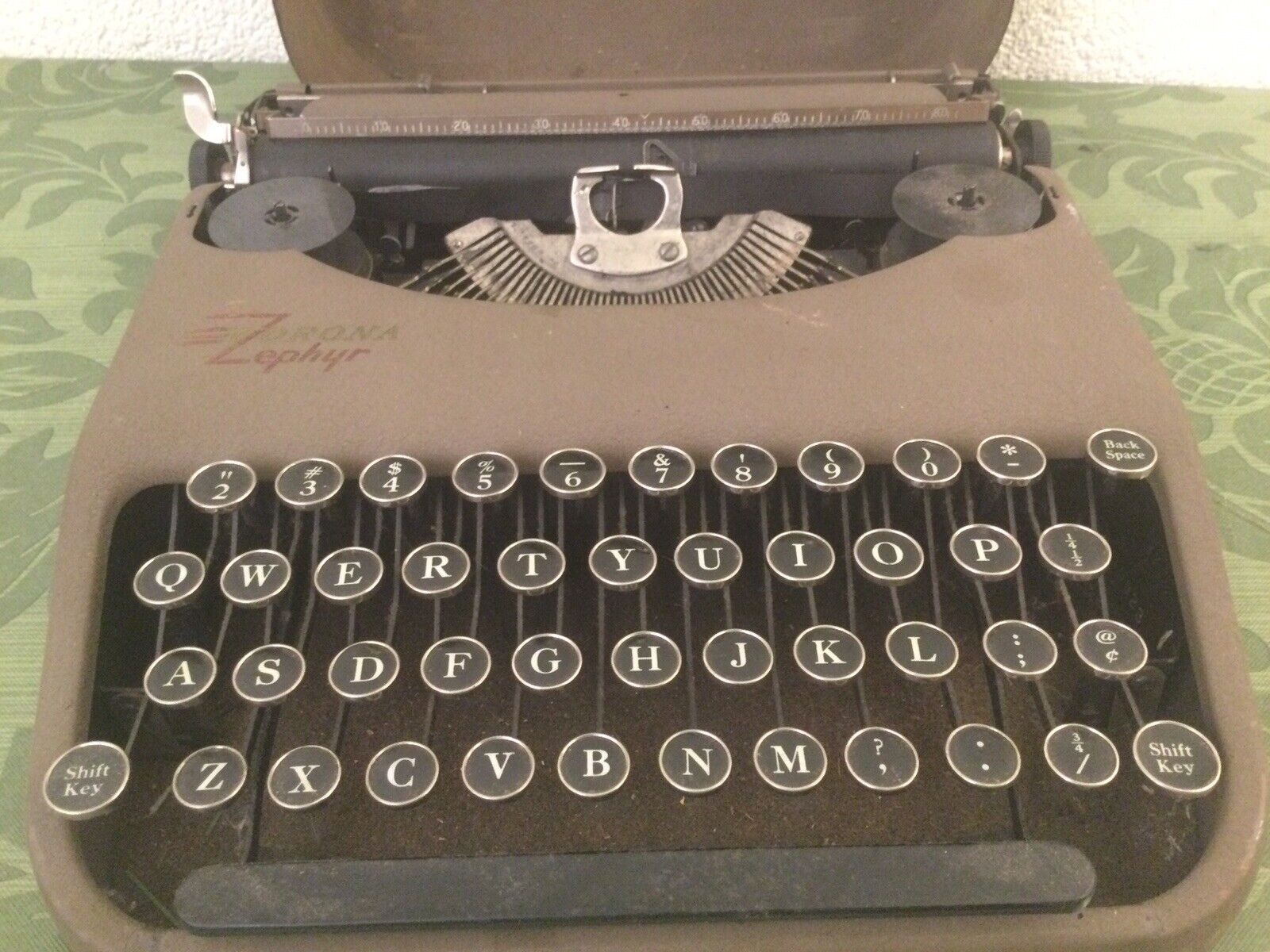 Vintage Smith & Corona Zephyr Ultraportable Typewriter 1938 Only 3” Tall