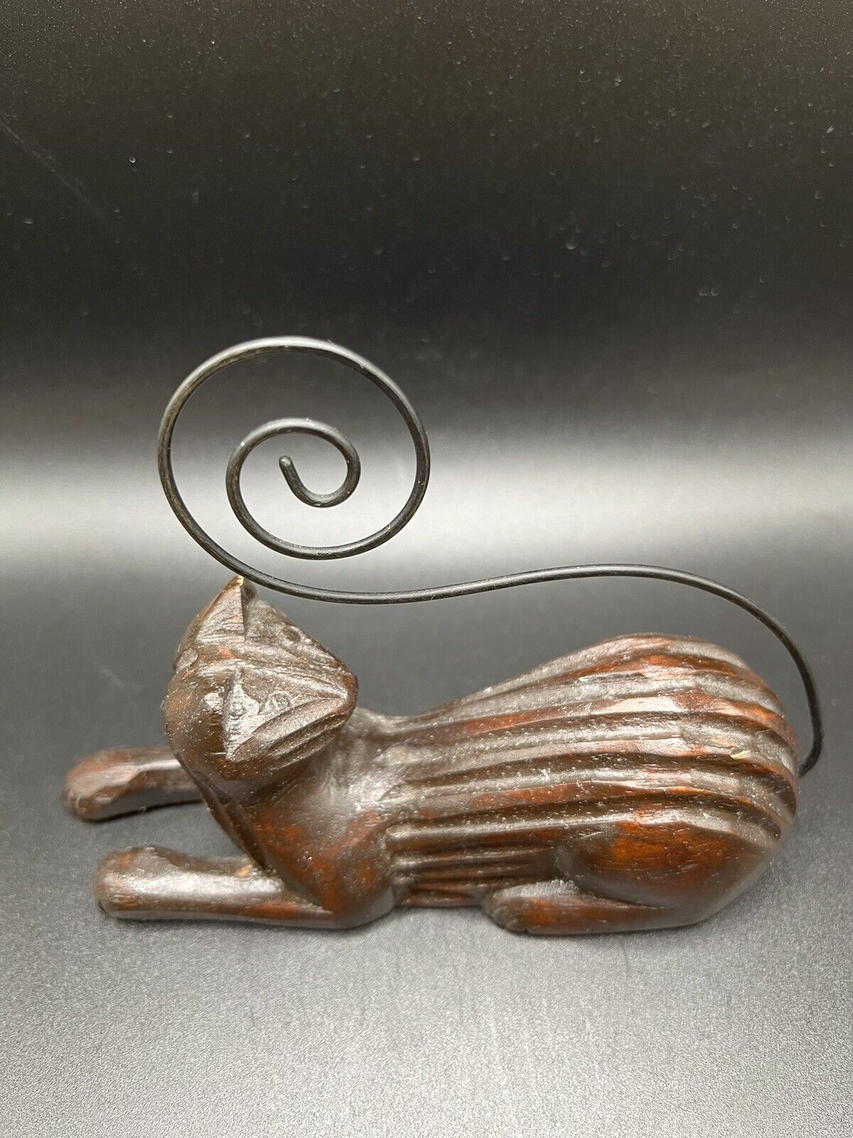 Wood Carved Cat Kitten Photo Card Holder Wire Tail Figure Figurine 4.5” X 1.5”