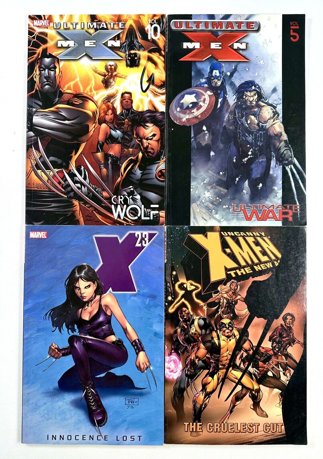 Marvel X-Men Comics Lot Of 4 Books Ultimate Rare Illustrations 