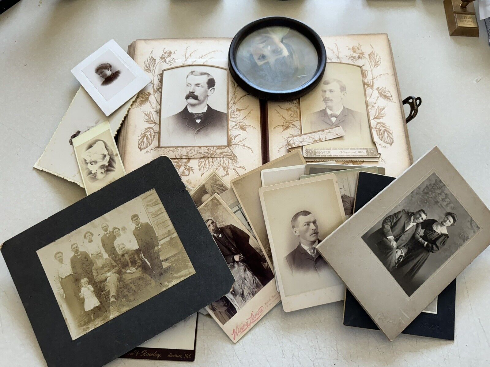 Antique Victorian Cabinet Card Photo Album 73 Photos Lot Some Loose Storage Find