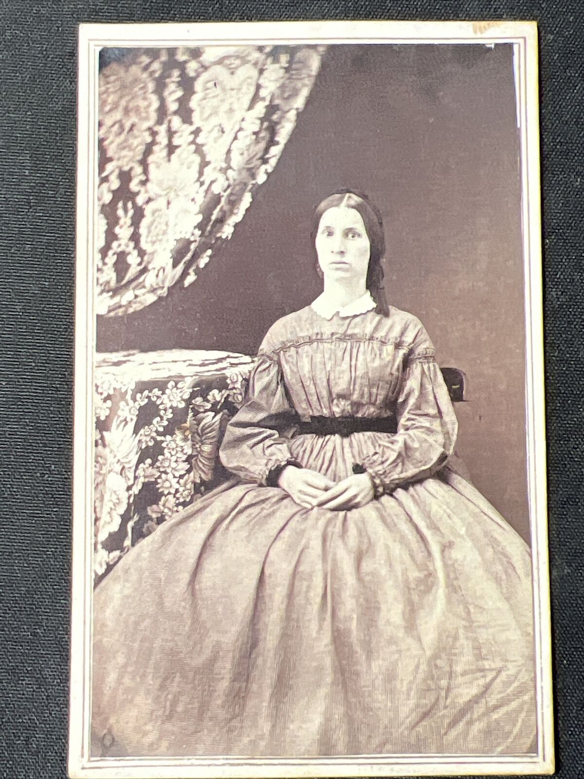 antique 1860s WOMAN in Beautiful HOOP DRESS CDV Civil War era CLEAR IMAGE