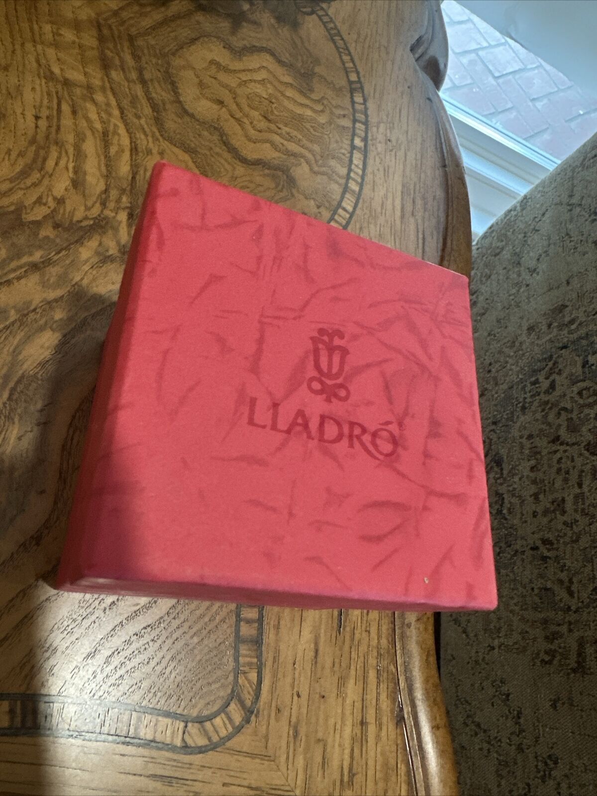 LLADRO SQUARE CUBE SCENTED RED CANDLE GIFT BOX UNOPENED NIB