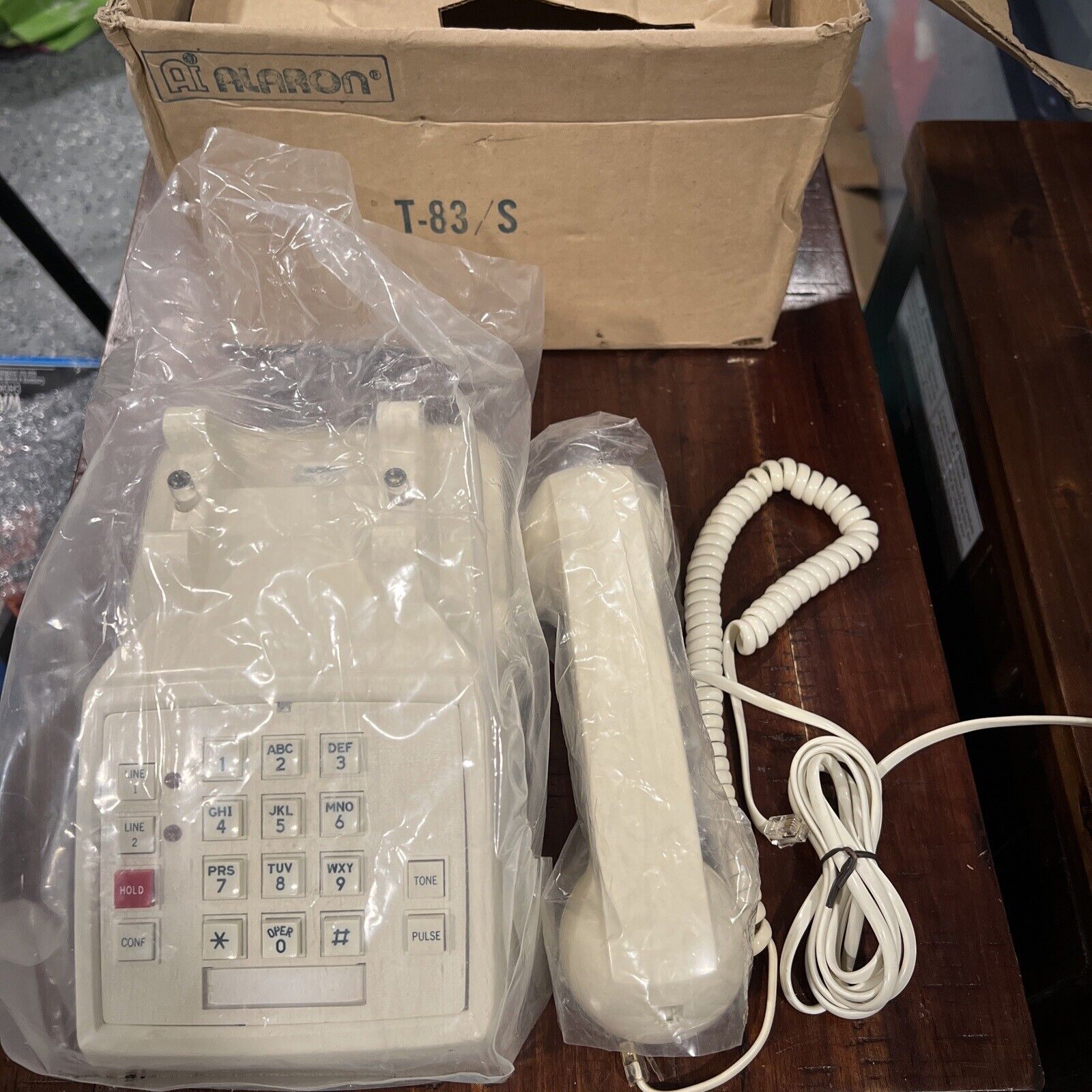 Rare NOS Vintage Beige Ai Alaron T-83/s 18-Button Touch Tone 2-Line Desk Phone