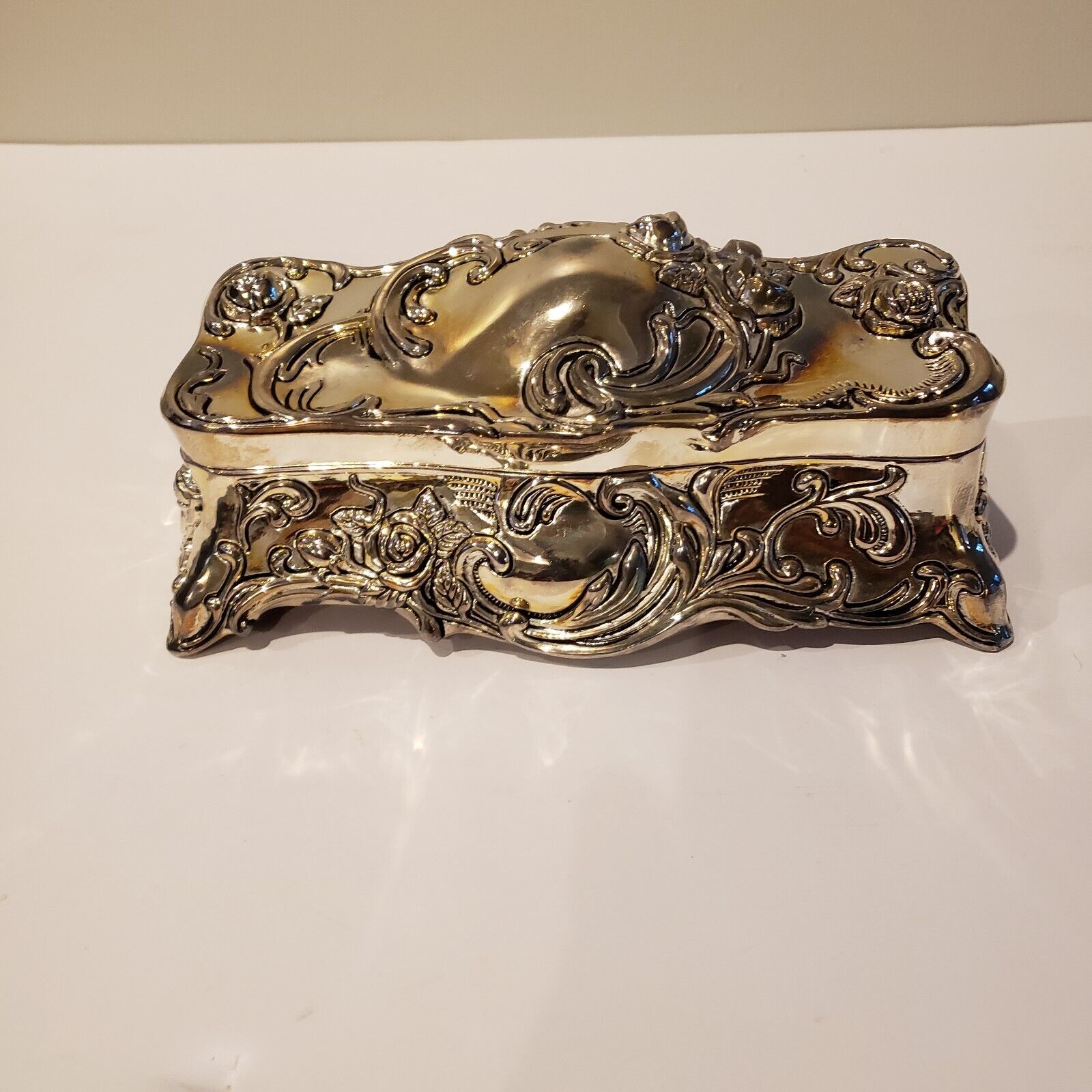 Studio Silversmiths Jewelry Box Silver-plated Ornate Rose Design Victorian, c3