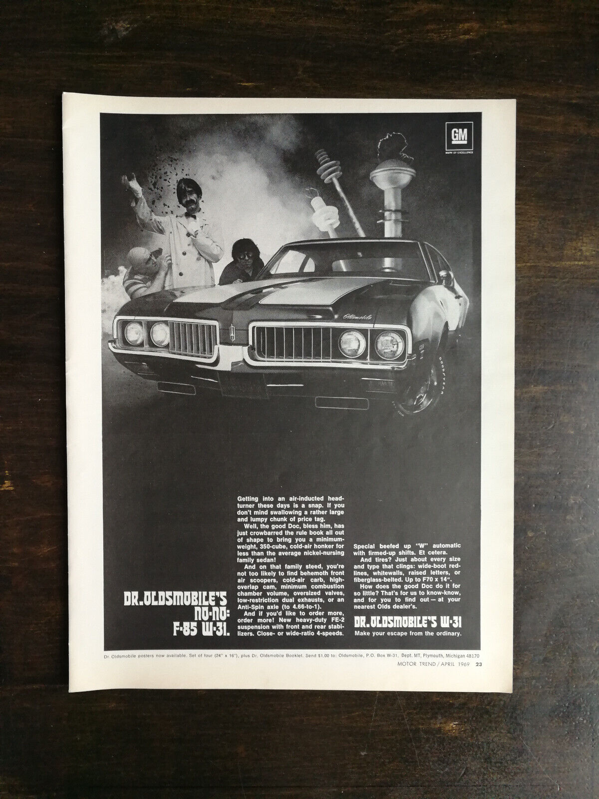 1969 Dr. Oldsmobile F-85 W-31 Full Page Original Vintage Ad 324