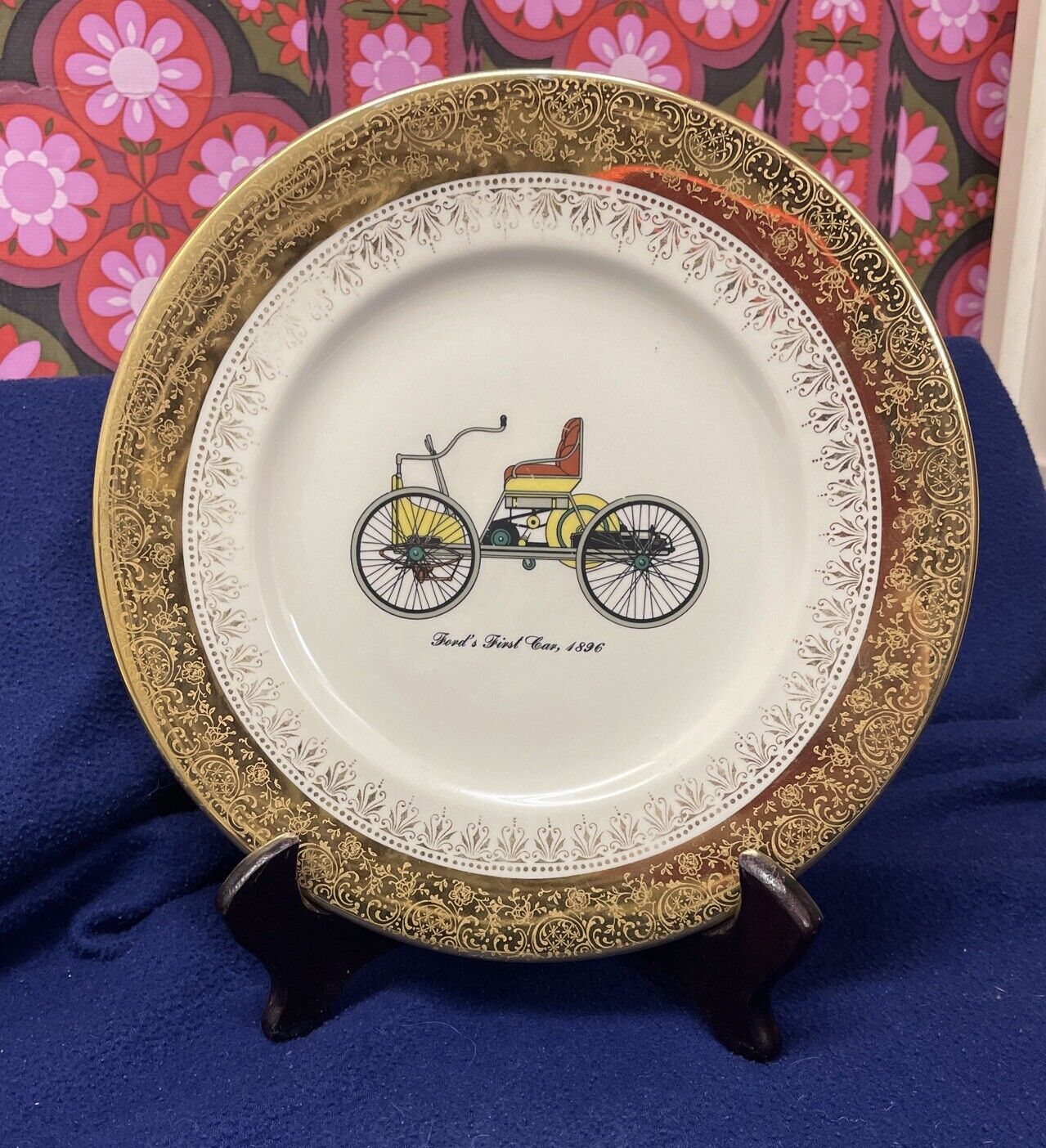 Vintage Eastern China NY “Ford’s First Car”decorative Plate 22 kt Rim W/Stand