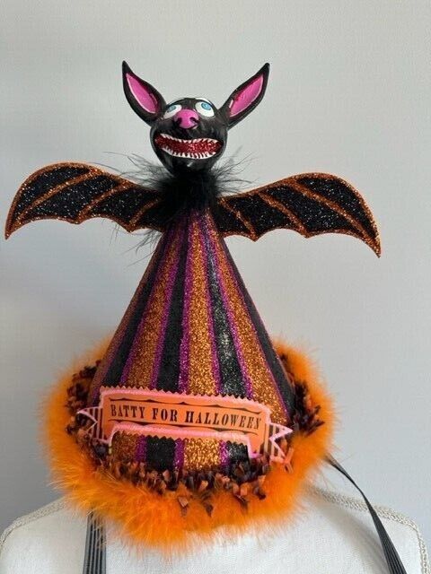 Collectable / Halloween Party Hat, Rare Dept 56, Batty for Halloween