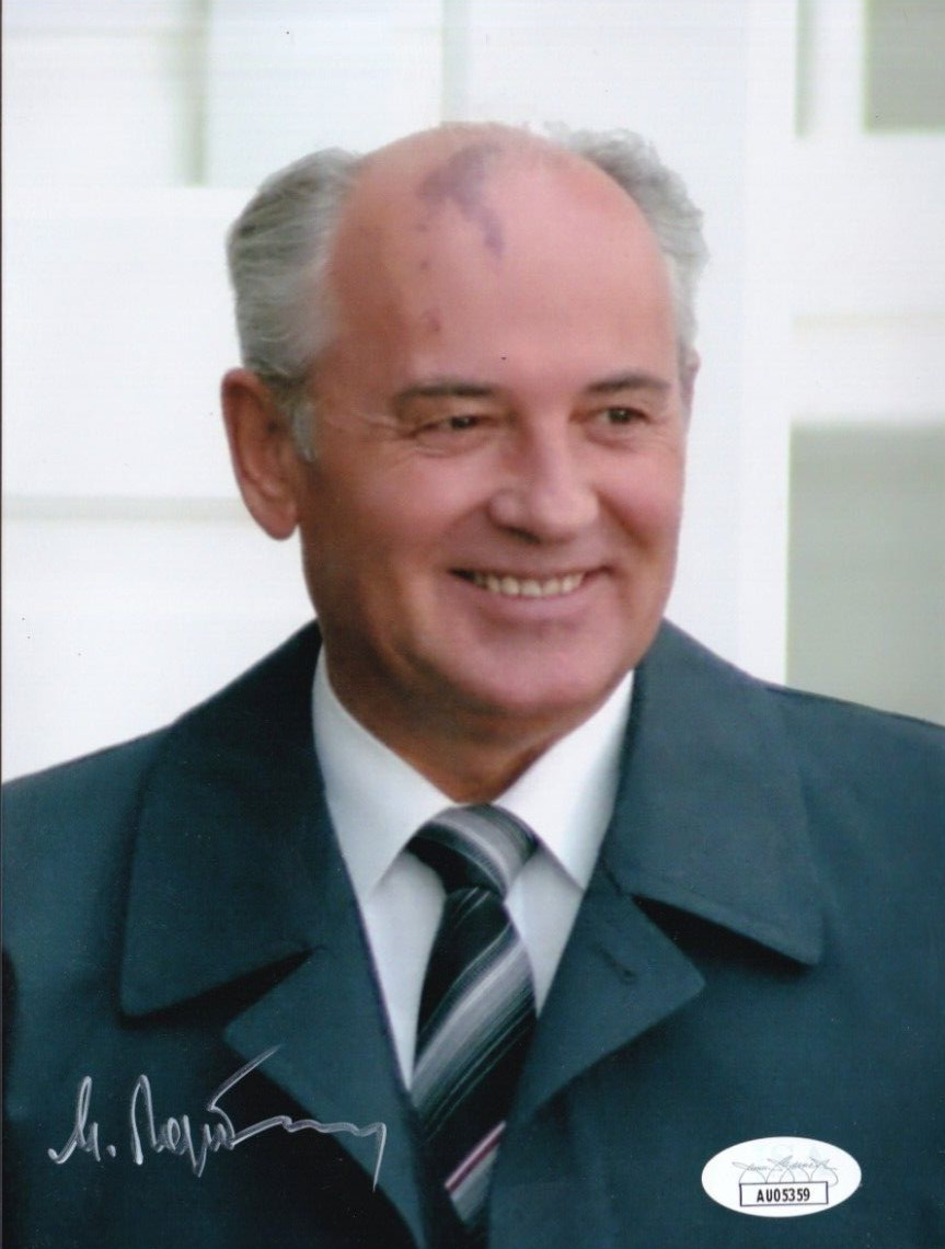 Mikhail Gorbachev REAL SIGNED 6x8\