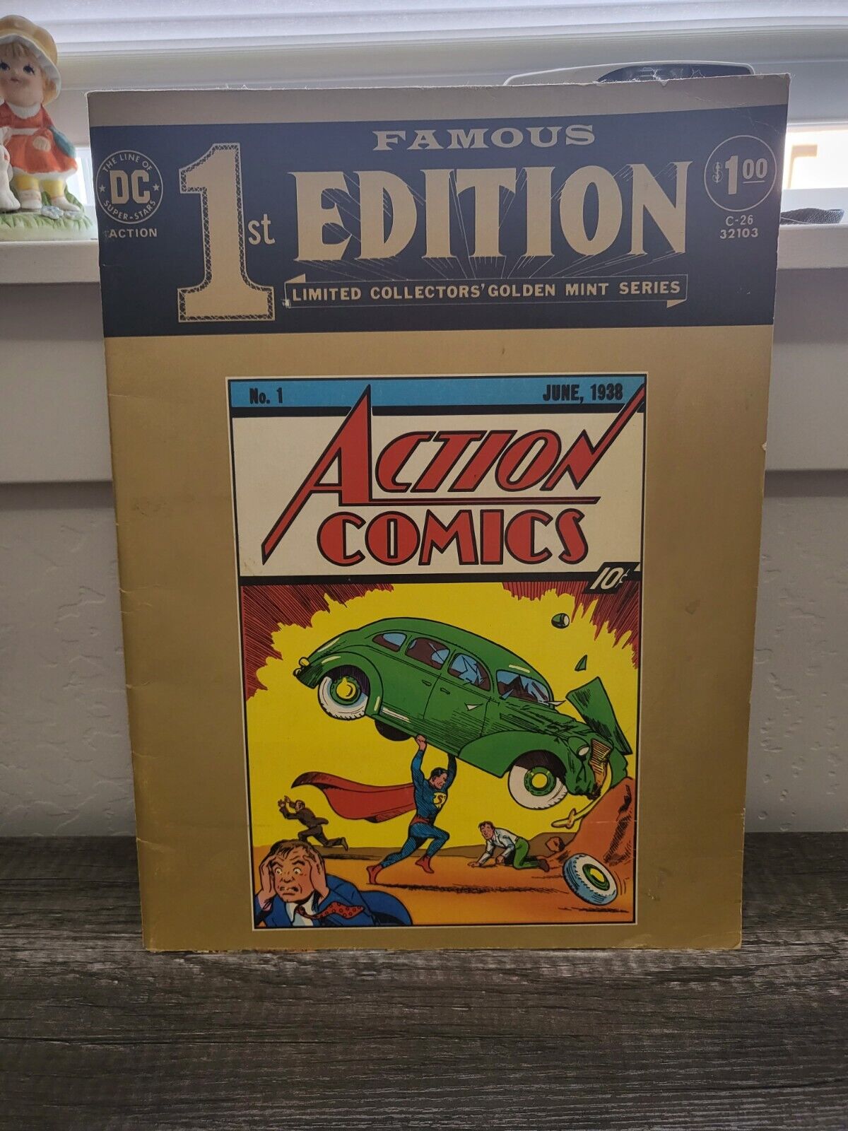 DC Famous 1st Edition Limited Collectors Golden Mint Series Action Comics  
