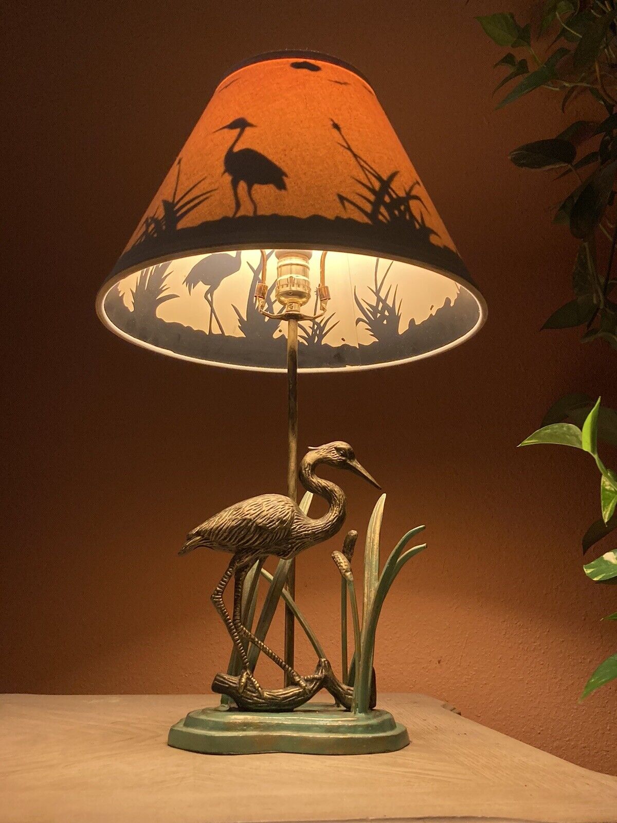 Vintage Heron Reeds Cast Iron Brass Metal Table Lamp Sculptural Shadow Shade mcm