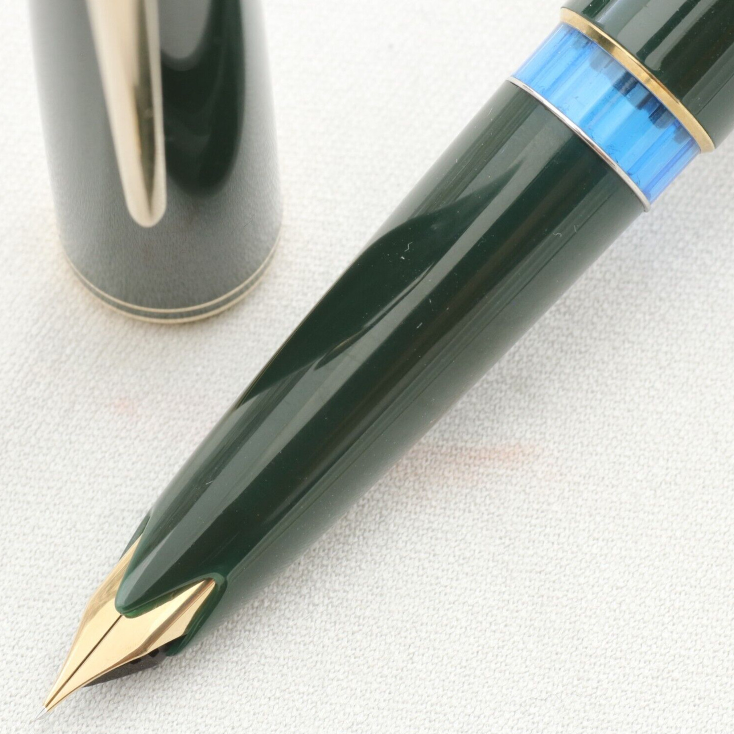 Montblanc No.22 1960s Vintage Rare Green 14C EF Used in Japan Fountain Pen [020]