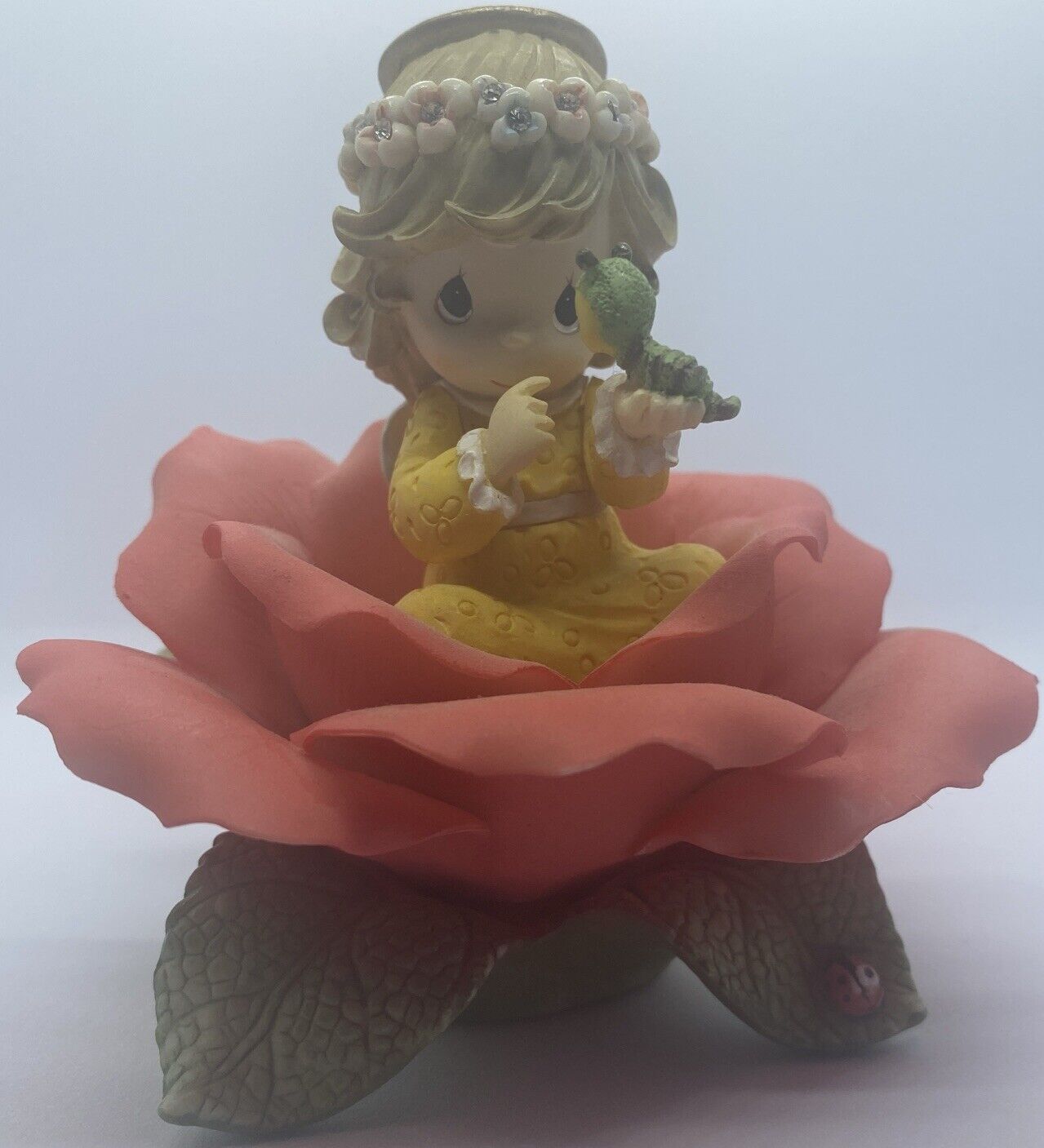 1999 Precious Moments Red Rose Of Love Expressive Blossoms Porcelain Angel