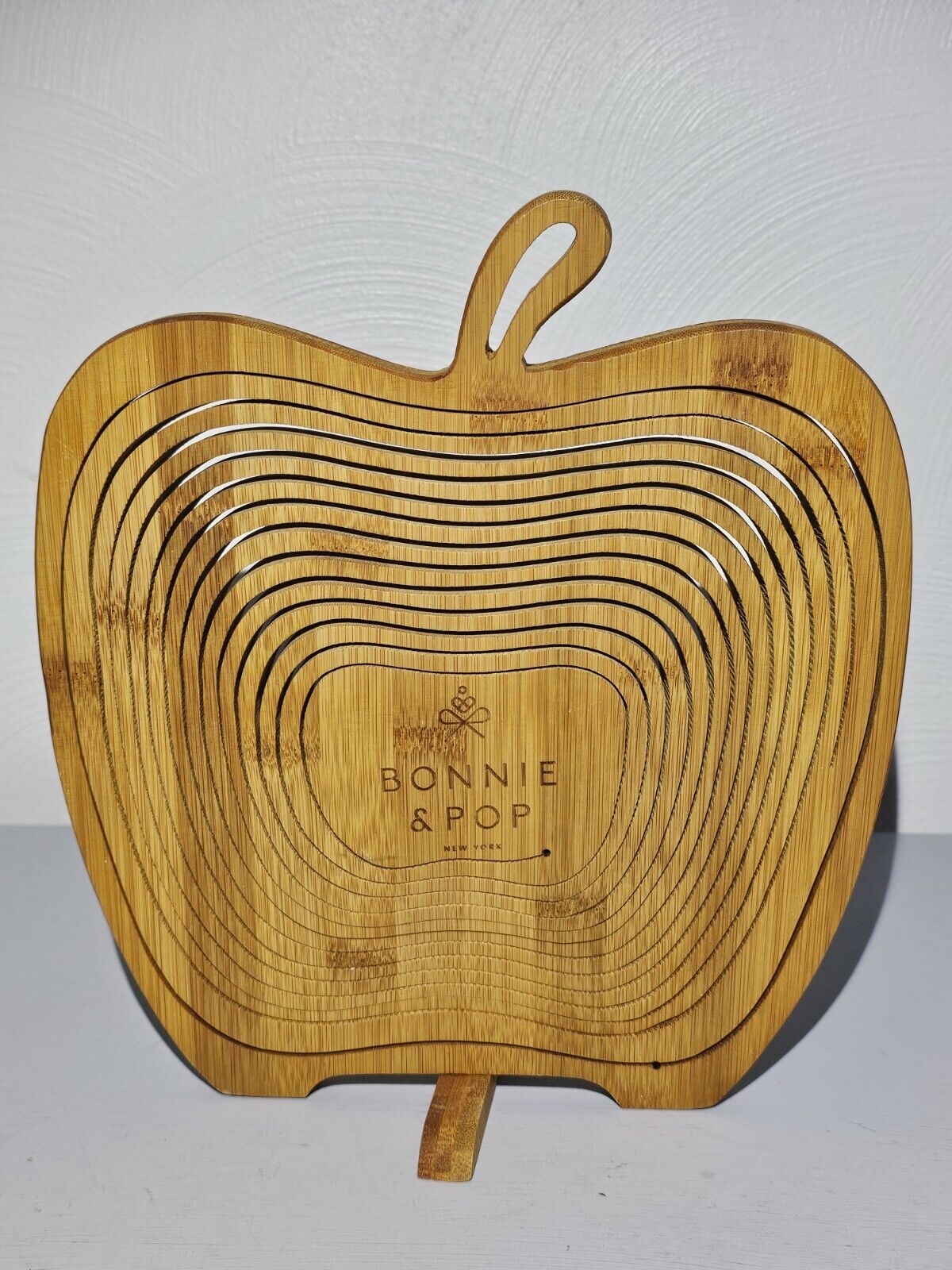 Bonnie & Pop NY Wood Collapsible Apple Folding Fruit Basket Folds Flat Nice