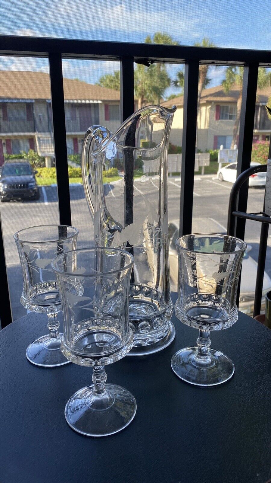 Stunning Ripley & Co /US Etched Glass-Dakota Style. Pitcher + 3 glasses