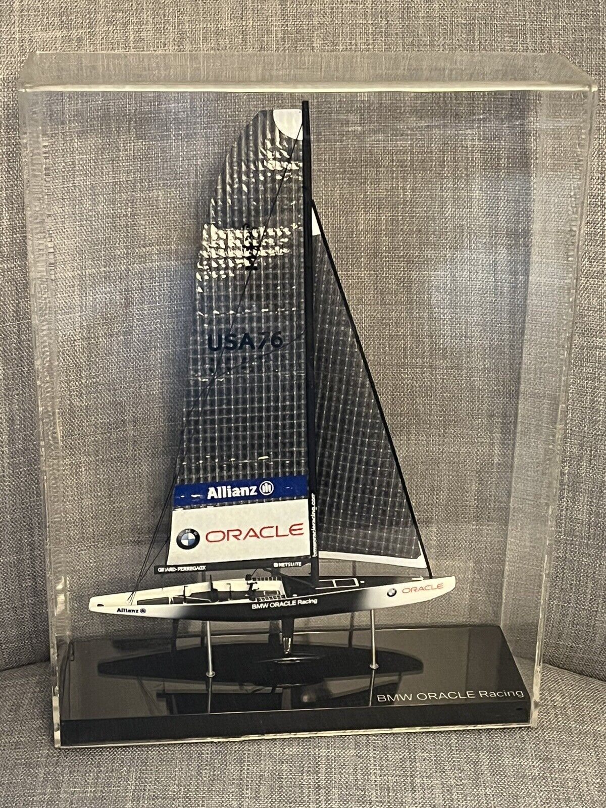 BMW Oracle Racing Quest for the Cup  ￼Incredible Model Ship in Display Case read