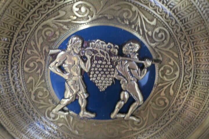Rare Vintage Israel Two Men Carrying Grapes brass Wall Hanging Plate