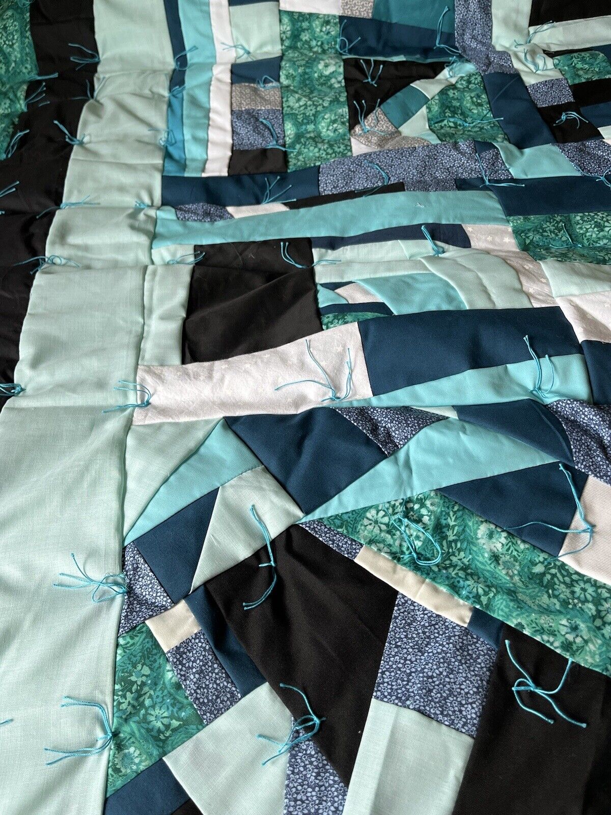 New - Amish Hand Made 82” x 87” Blue Teal Aqua Comforter Quilt Lancaster Co, PA