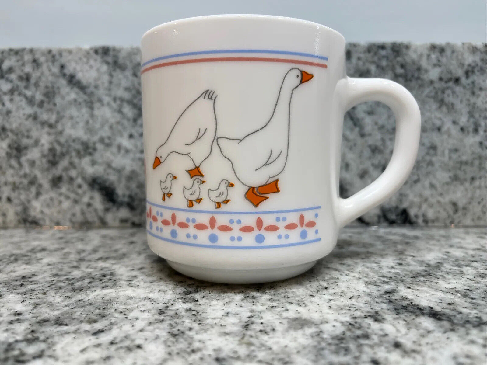 Vintage Milk Glass Arcopal France Goose Geese Mug Coffee Cup 8 Oz