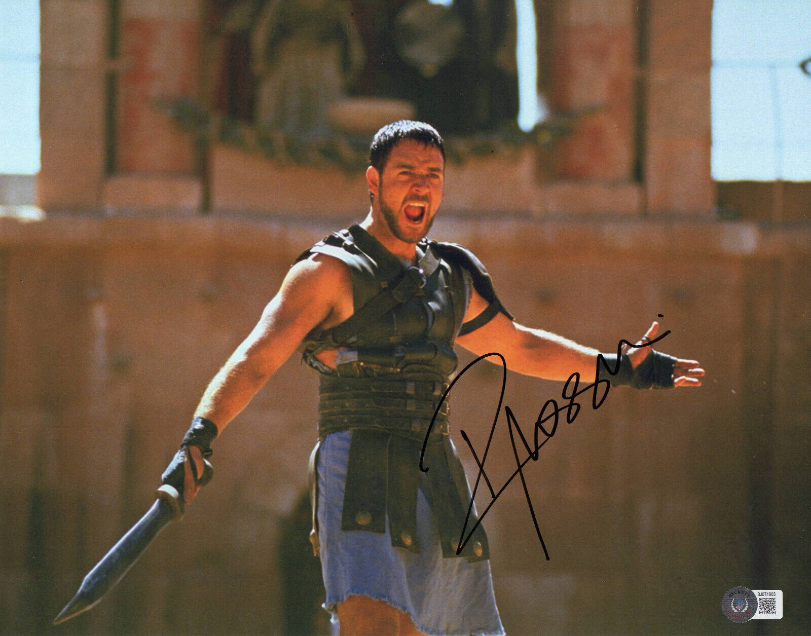 Russell Crowe Signed Autograph Gladiator 11x14 Photo Beckett BAS