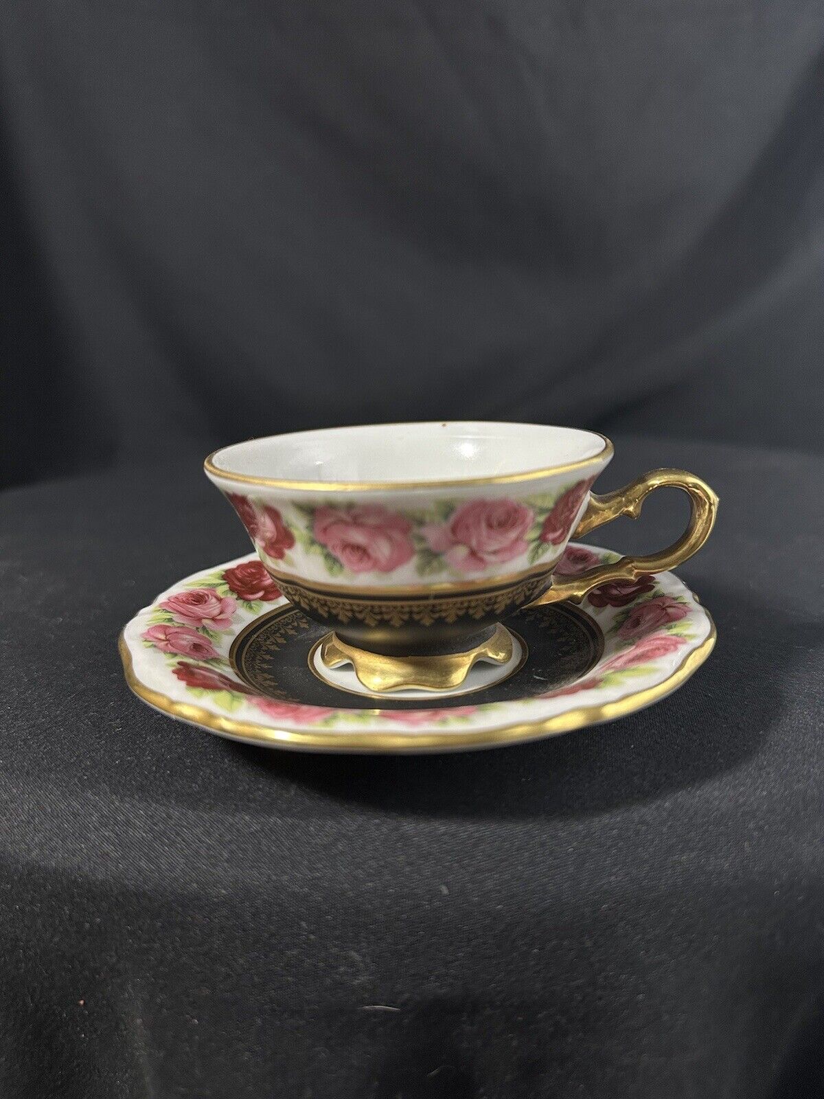 Antique Bavaria Waldershof Germany Handarbeit Floral Tea Cup & Saucer 22k Gold