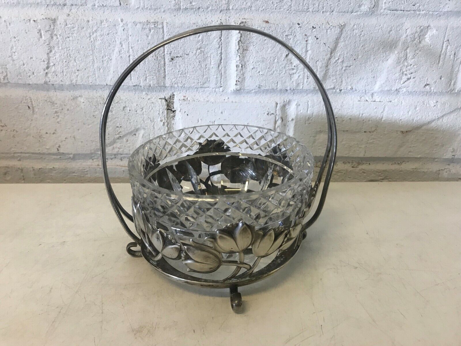 Vintage Silverplated Basket Footed w/ Tulip Flowers designs & Glass Inset Bowl