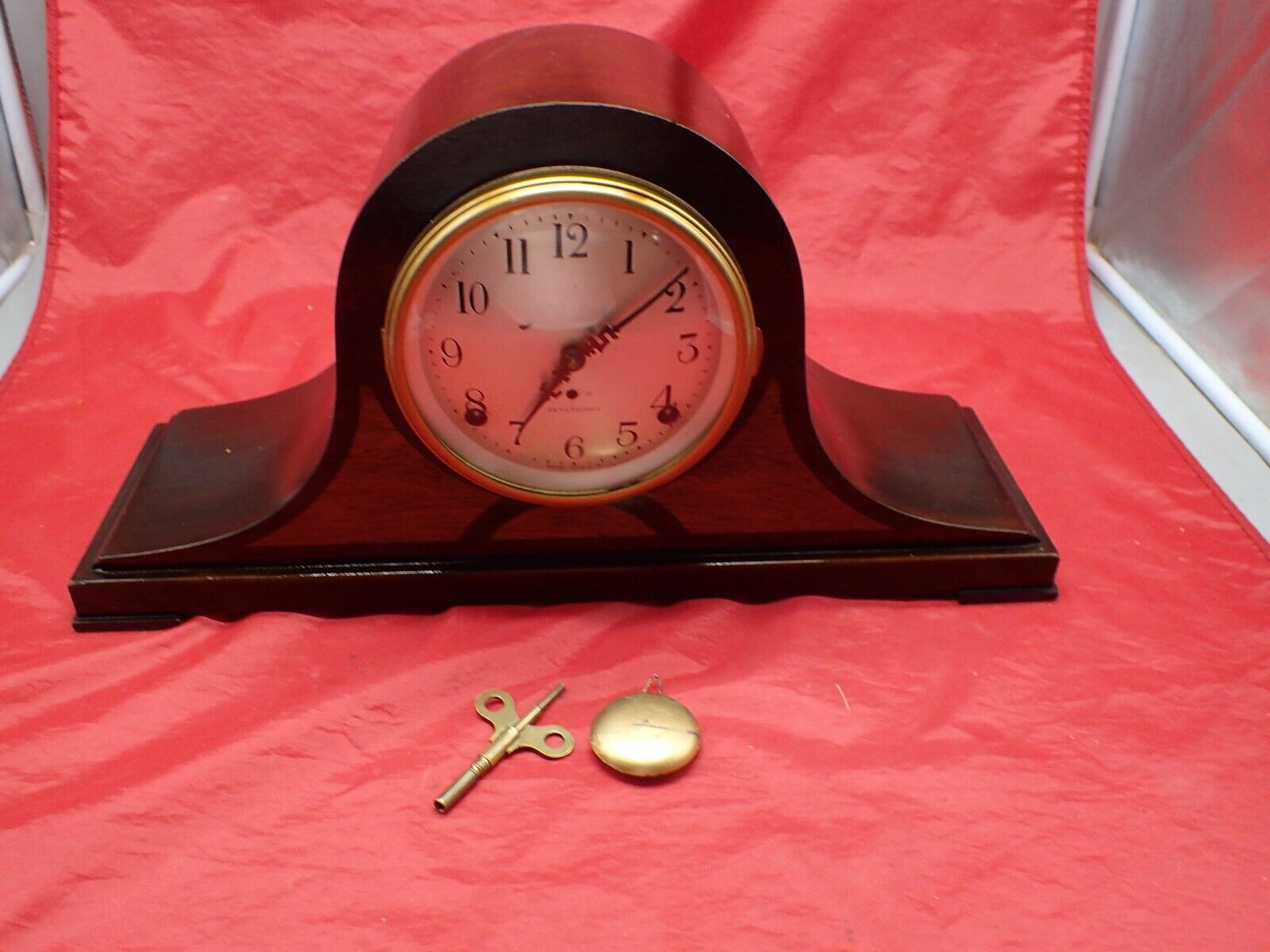 Vintage Seth Thomas Mantle Clock  # 89 D  Movement w/ Key  Working Hump Back