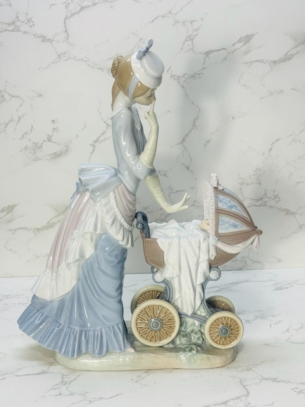 Lladro' Baby's Outing #4938 Mom & Child on Stroller