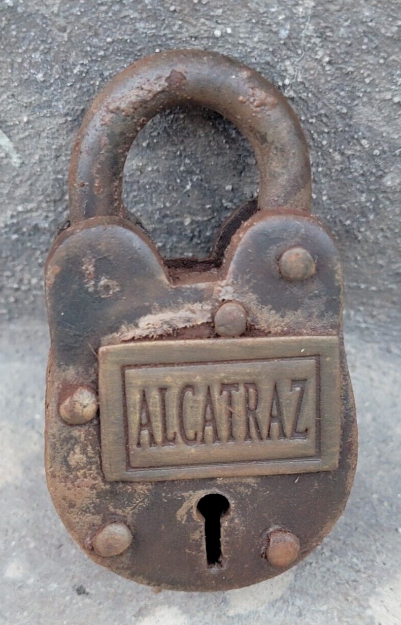 Alcatraz Prison Working Cast Iron Lock With 2 Keys Western Decor Padlock