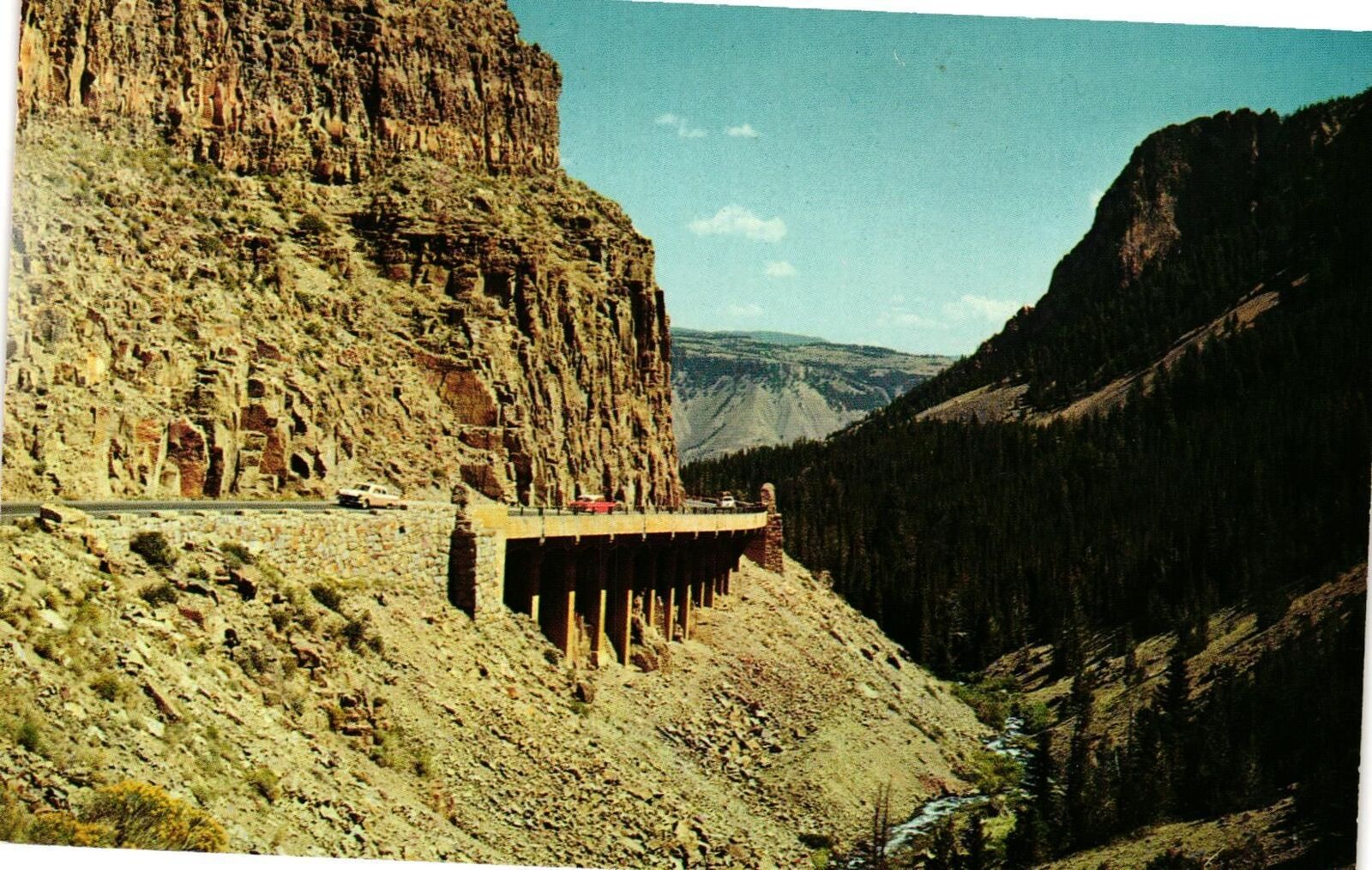 Vintage Postcard- Golden Gate Canyon, Yellow Stone National Park, WY.