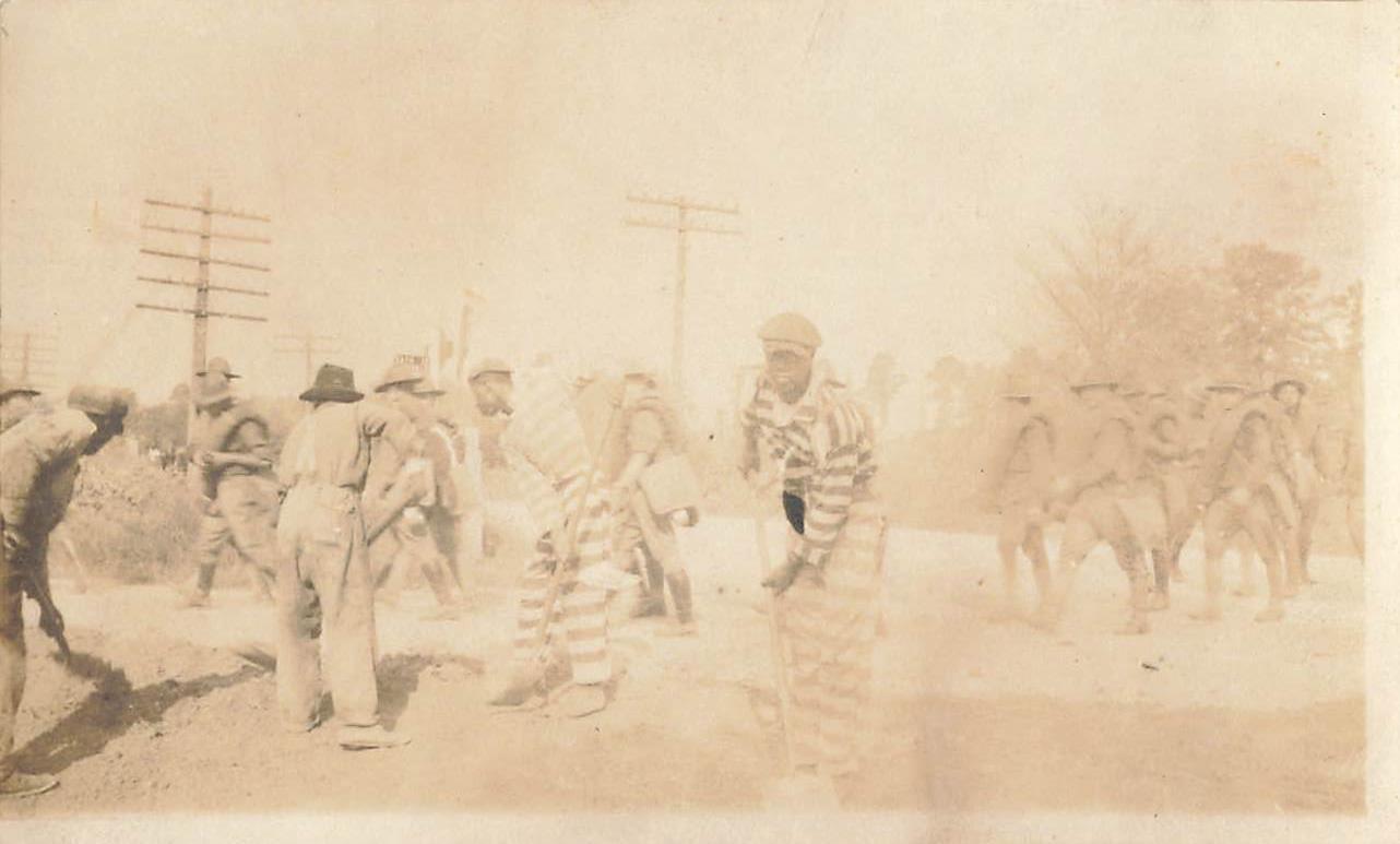 1900s-1910s African American Prisoner Chain Gang Snapshot Photo US soldiers RARE