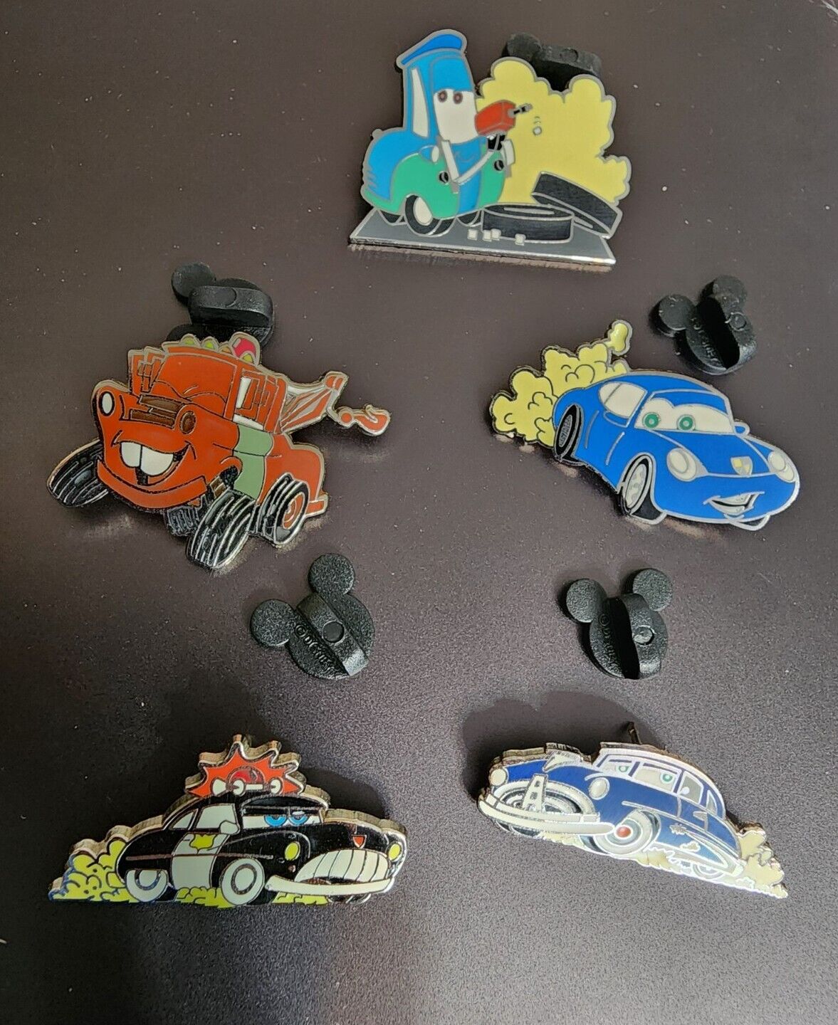 Disney pins Pixar Cars LE 800 5 of them Sheriff, Doc, Sally, Mater and Guido