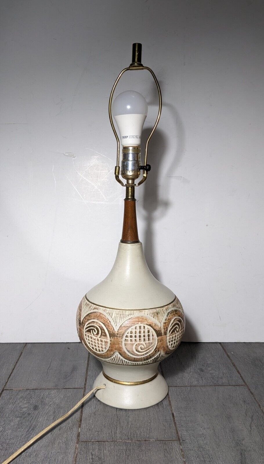 Vintage Mid Century Modern Ceramic Pottery Sculptural Table Lamp