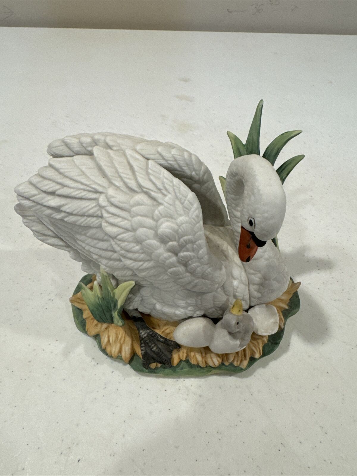 Lefton ChinaPorcelain Swan with Cygnet Bird Figurine 5” Tall