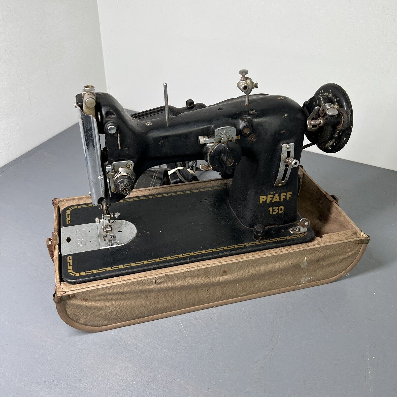 Vintage 1954 PFAFF 130 Sewing Machine 50010 RARE