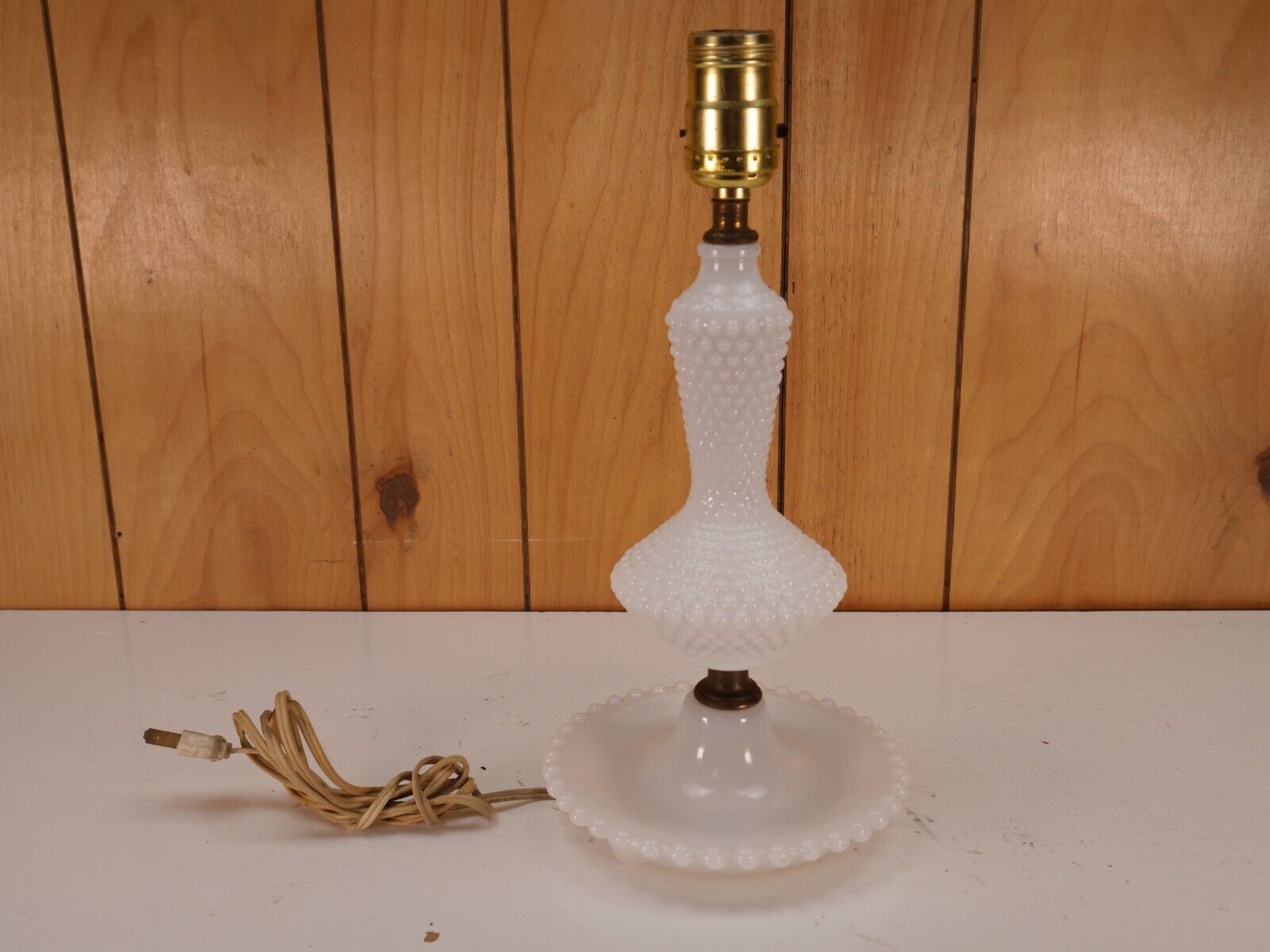 Vintage MCM 1950's Fenton White Milk Glass Hobnail Bedside Old Vanity Table Lamp