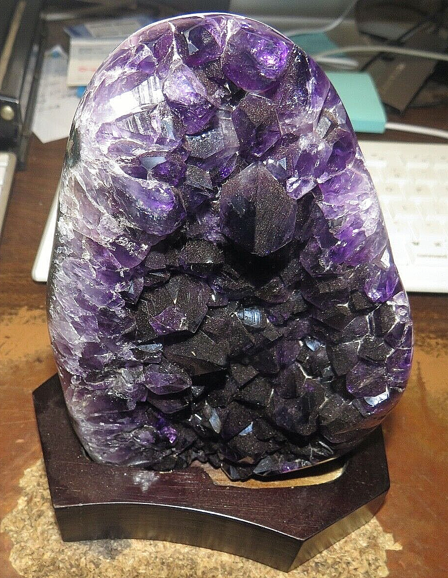 LARGE AMETHYST  CRYSTAL CLUSTER CATHEDRAL GEODE FROM URUGUAY 