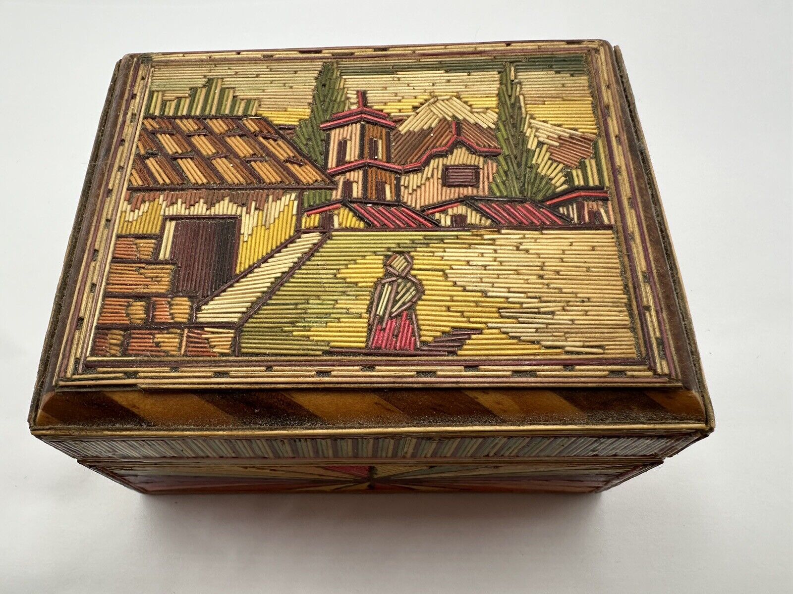 Vintage Hand Crafted Scenic Trinket Box Wood Folk Art