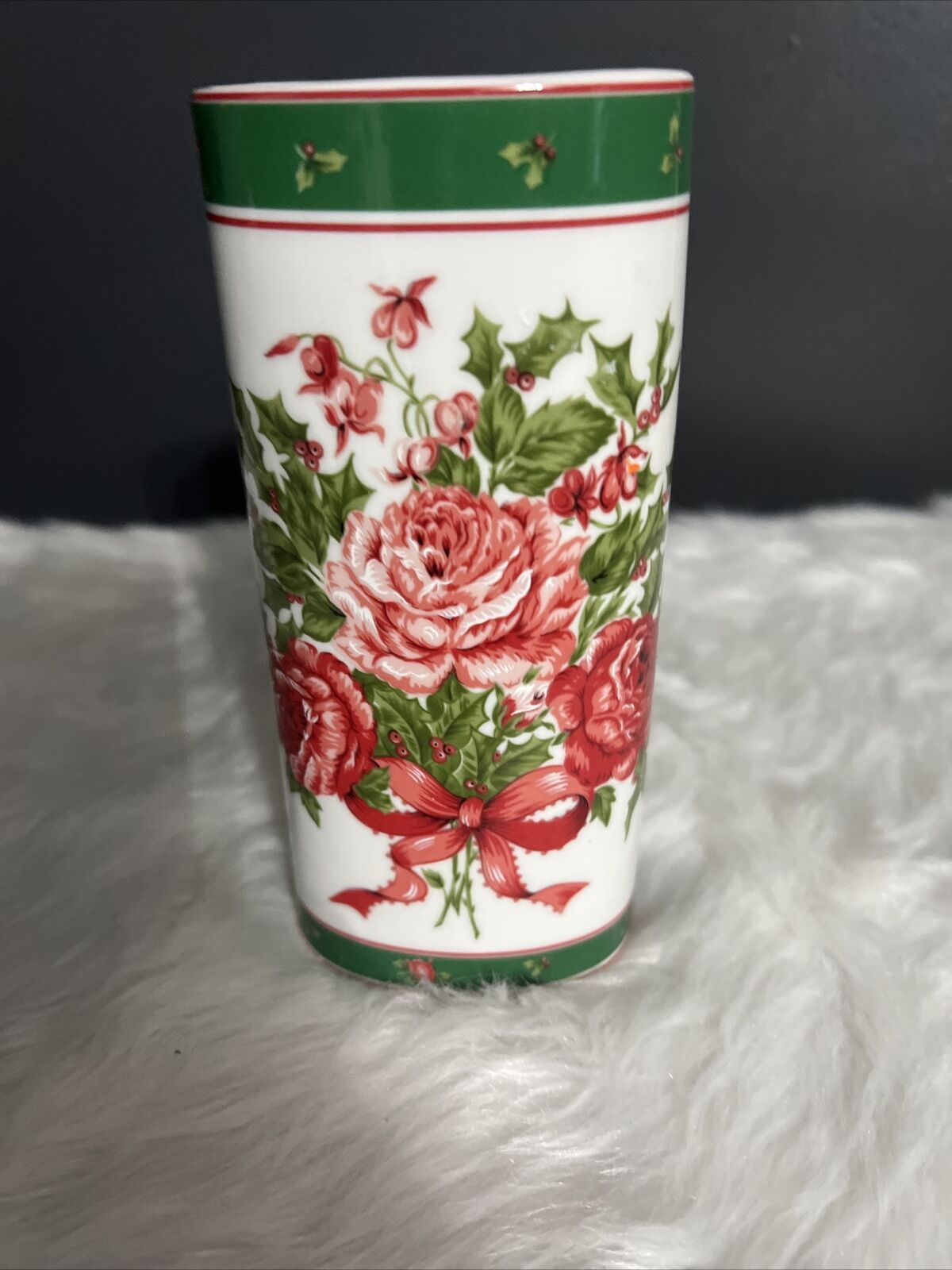 VTG Lefton Holly Berry & Floral 6” Flower Vase 07678 Green Red Christmas Holiday