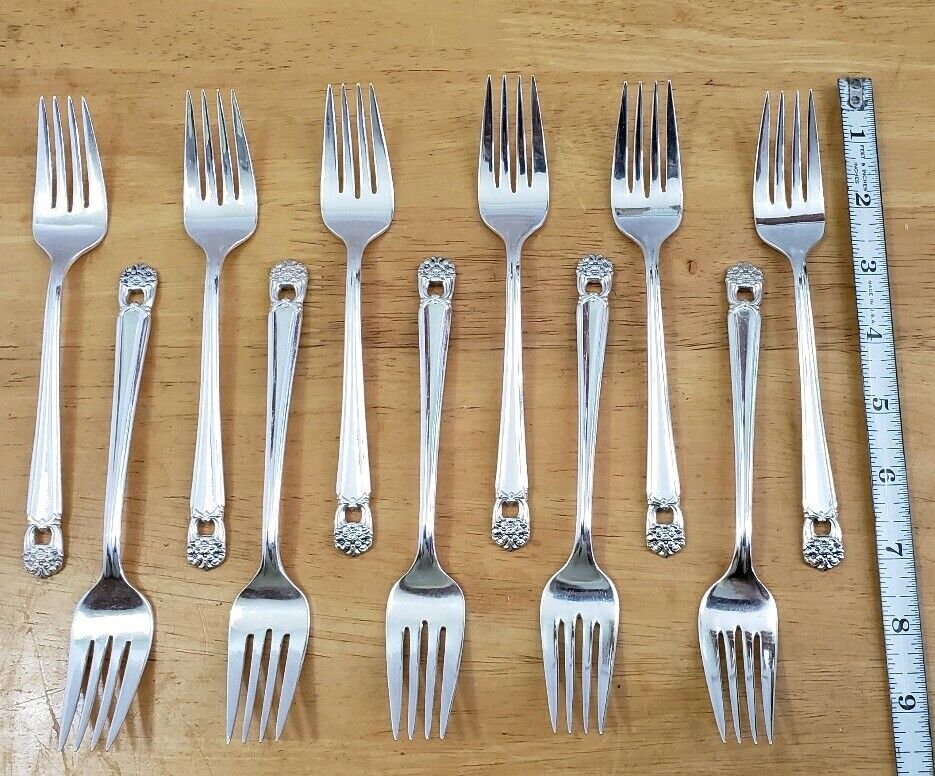 LOT OF 12 1847 ROGERS VINTAGE 1941 ETERNALLY YOURS 🥰 SILVERPLATED SALAD FORKS 