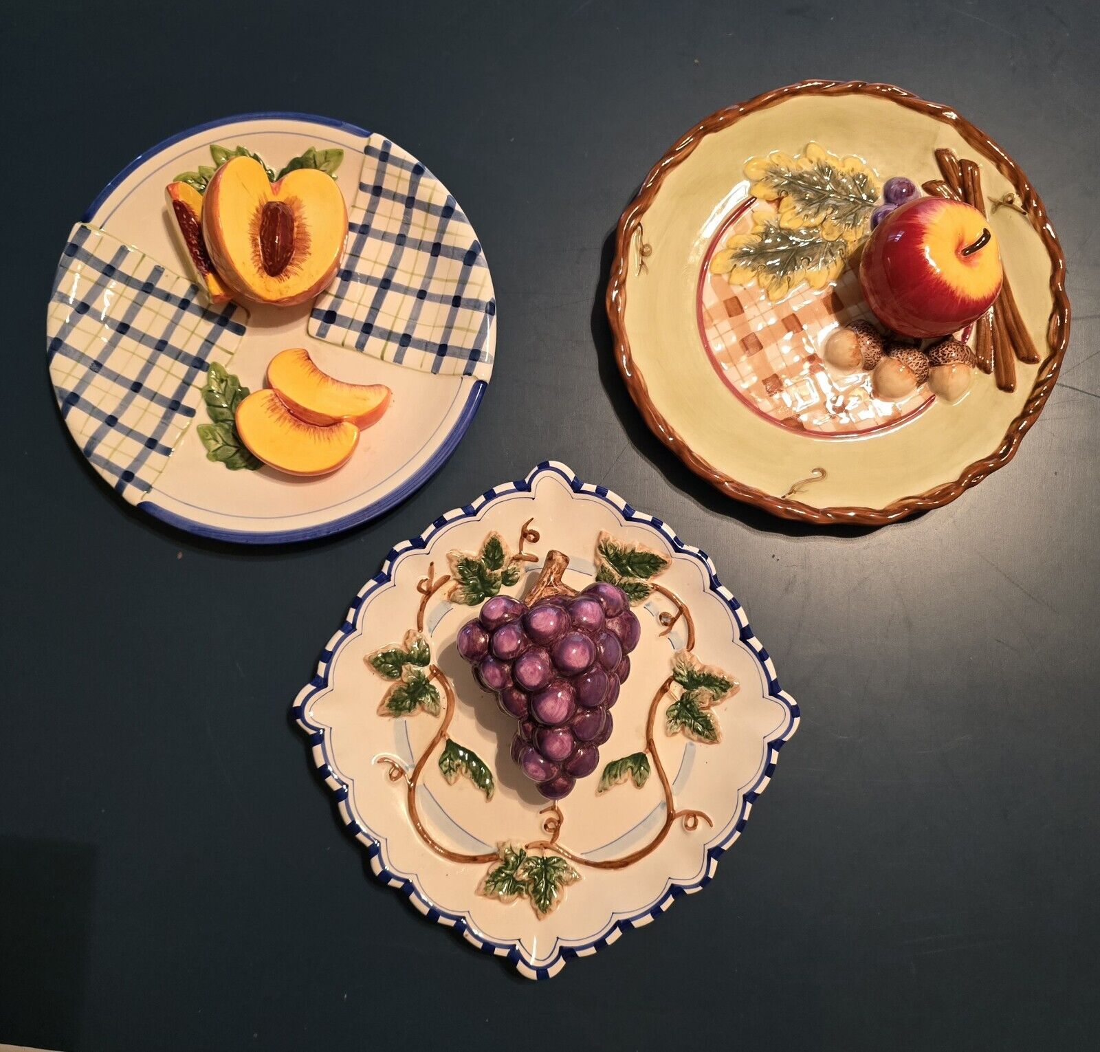 VTG 3 Bella Casa Ganz 3D Fruit Plates Peach Apple Grape Wall Art Decor Kitchen