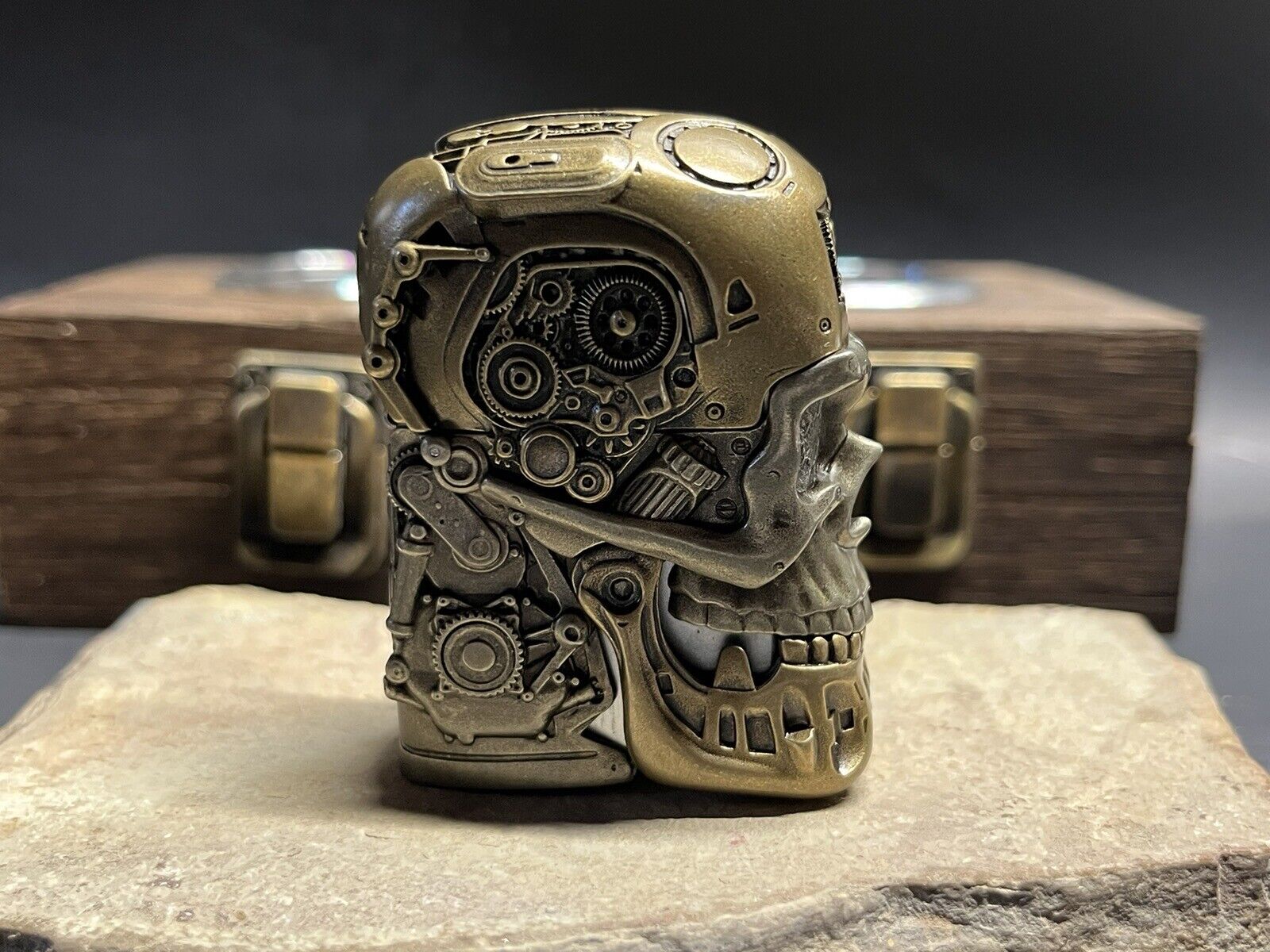 RARE Heavy 5-side Zippo lighter machine Skull Zippo New In Wood Box