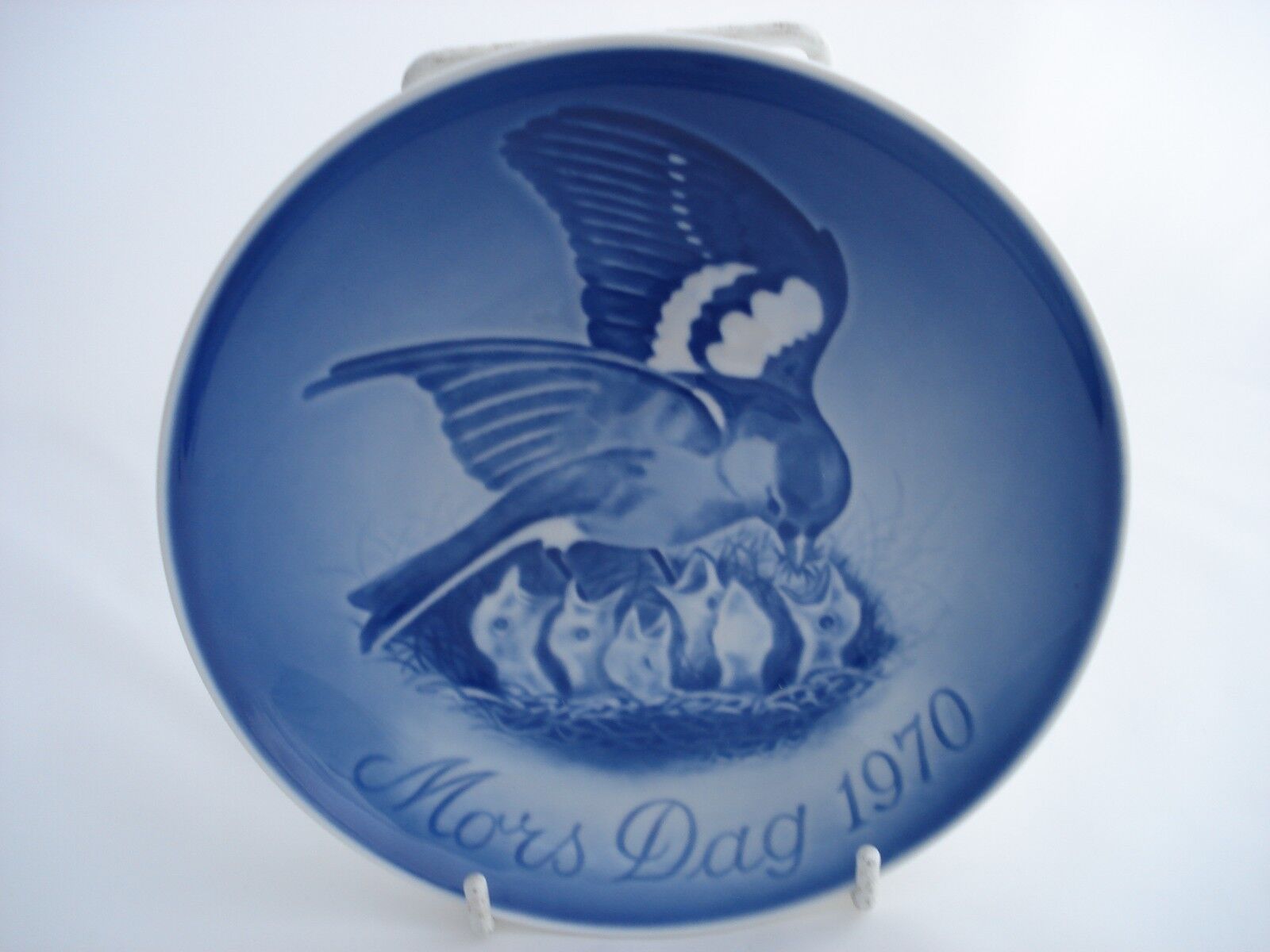 BING & GRONDAHL MOTHER\'S DAY PLATE CHOOSES  LOW PRICES